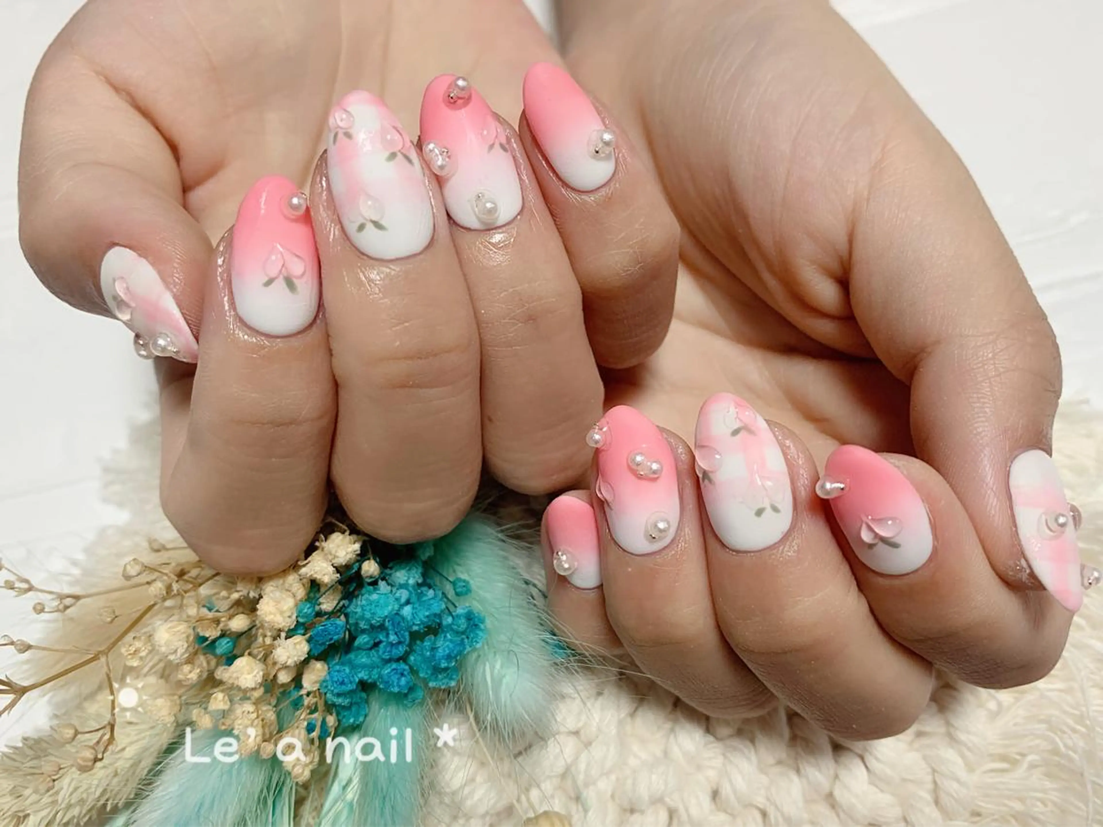 ショート カラー ネイル Le’a NailSalonのネイルデザイン
