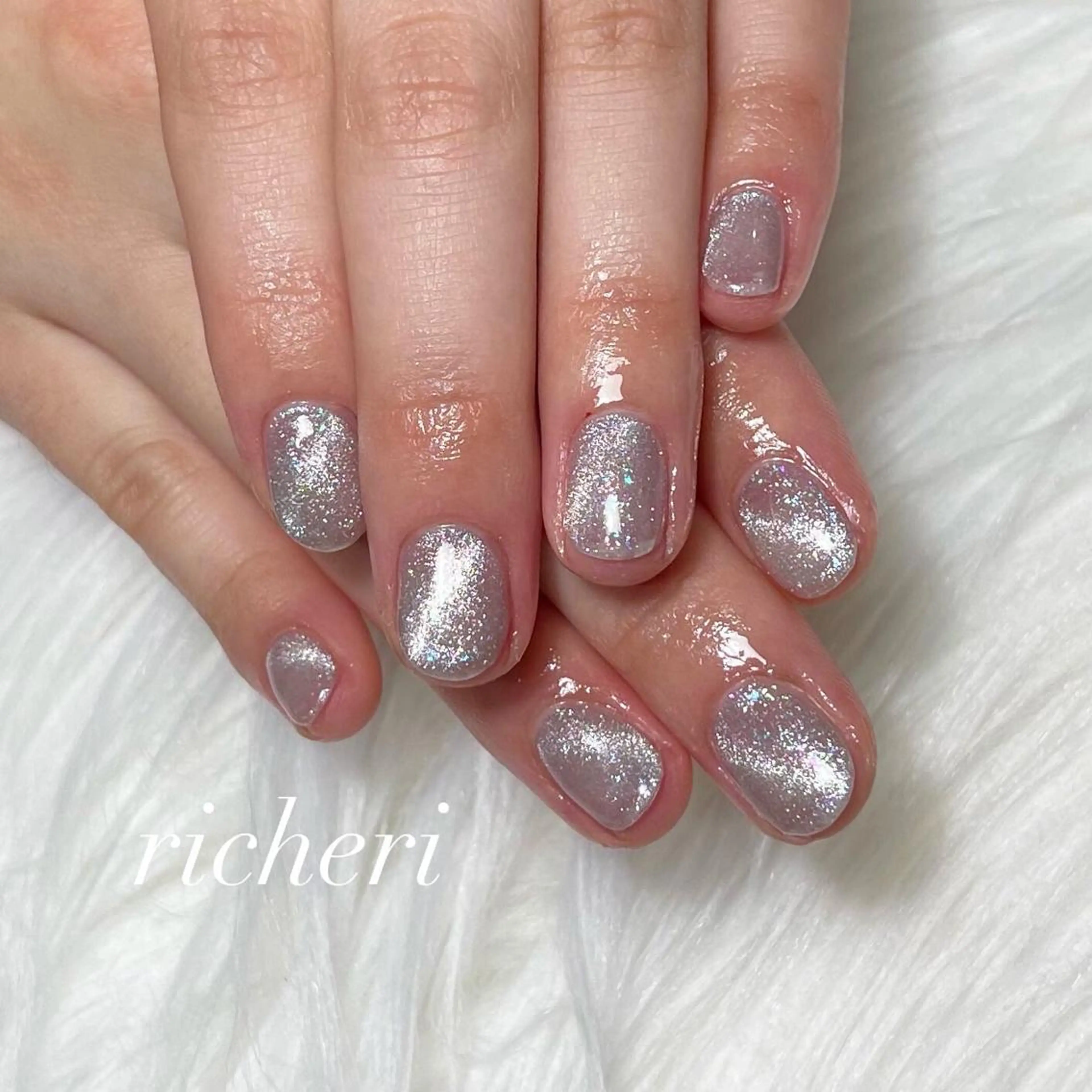 ミディアム ネイル 韓国風ヘア アートネイル フレンチネイル ジェルネイル ガラスフレンチ richeri beautyのエステ・リラクイメージ