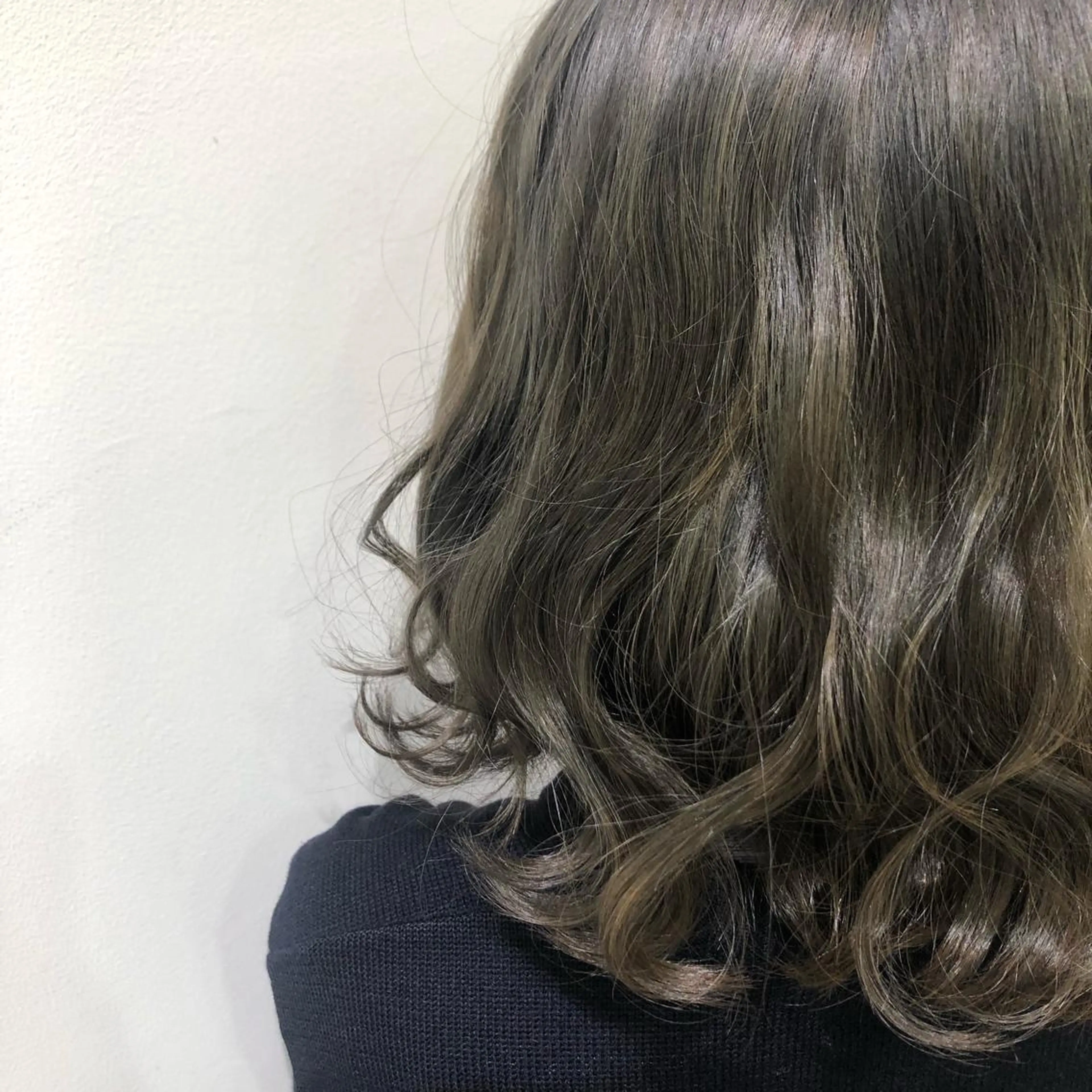セミロング カラー グレージュ 透明感カラー🩵 mioのヘアスタイル