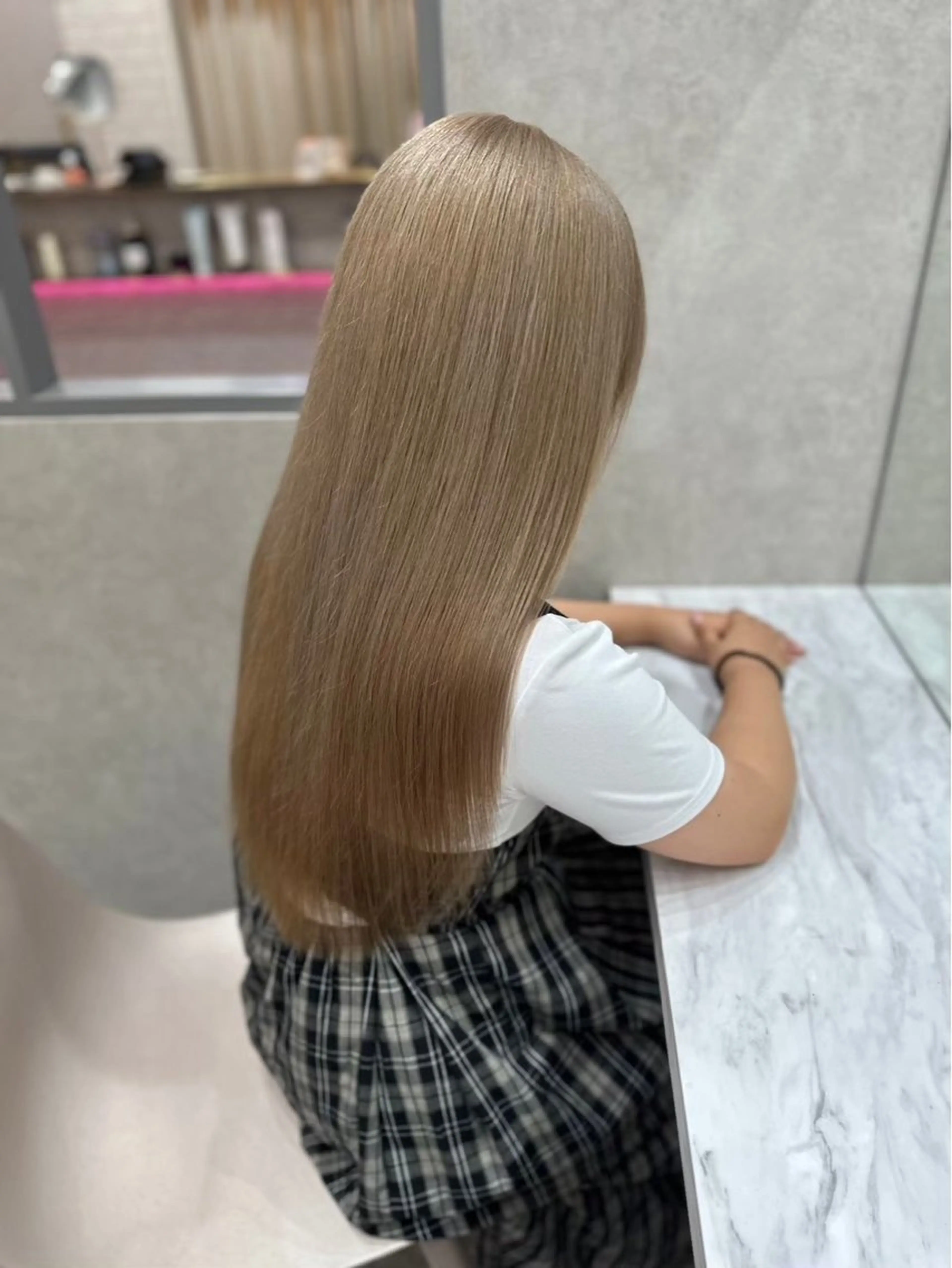 ロング カラー ブリーチ ケアブリーチ ヘアカラー 坂上 実里のヘアスタイル