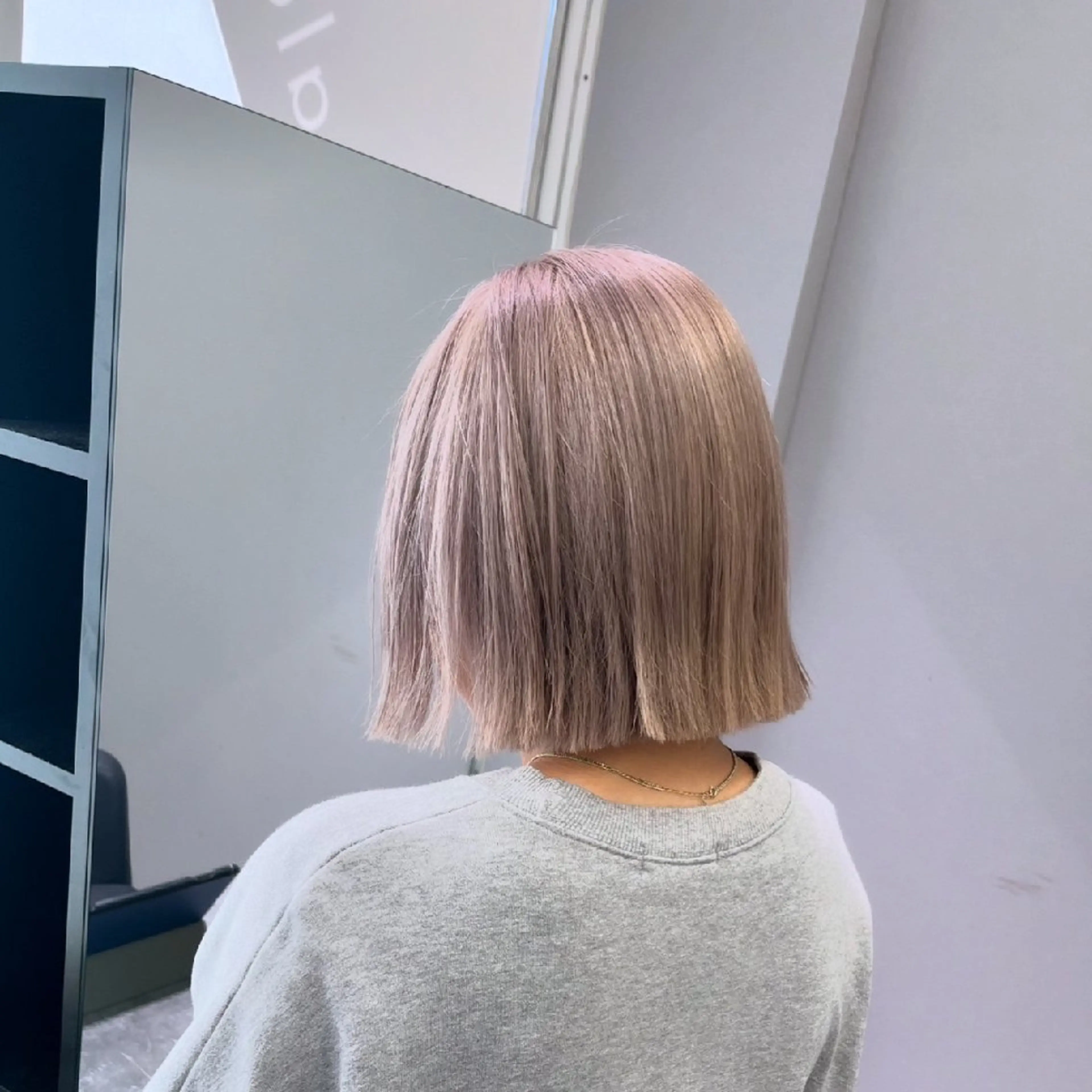 カラー バレイヤージュ ブリーチ ハイライトカラー インナーカラー 髪質改善 piLLon 心斎橋のヘアスタイル