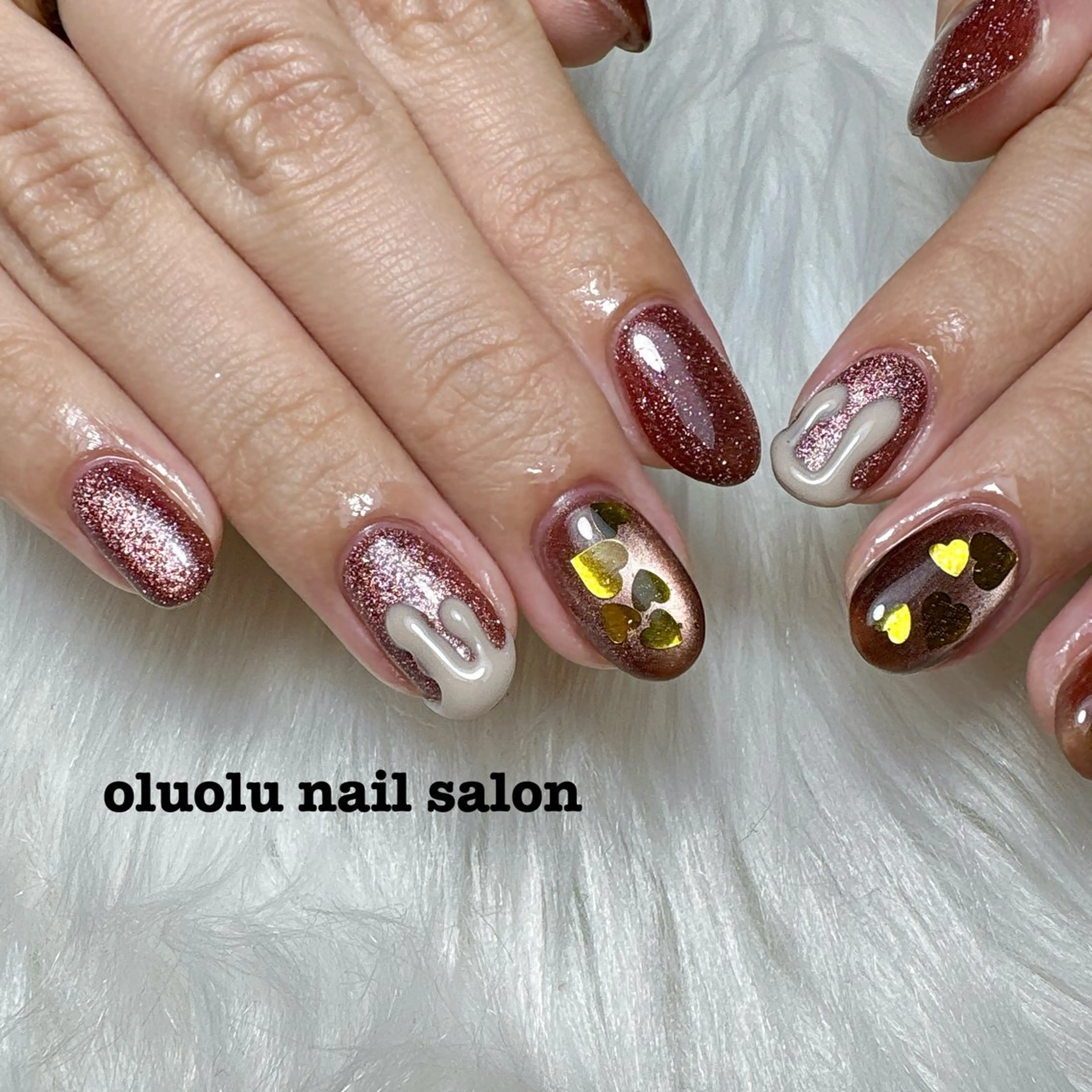 ネイル ブラウン ハート ホログラムネイル バレンタイン oluolu nailsalonのネイルデザイン