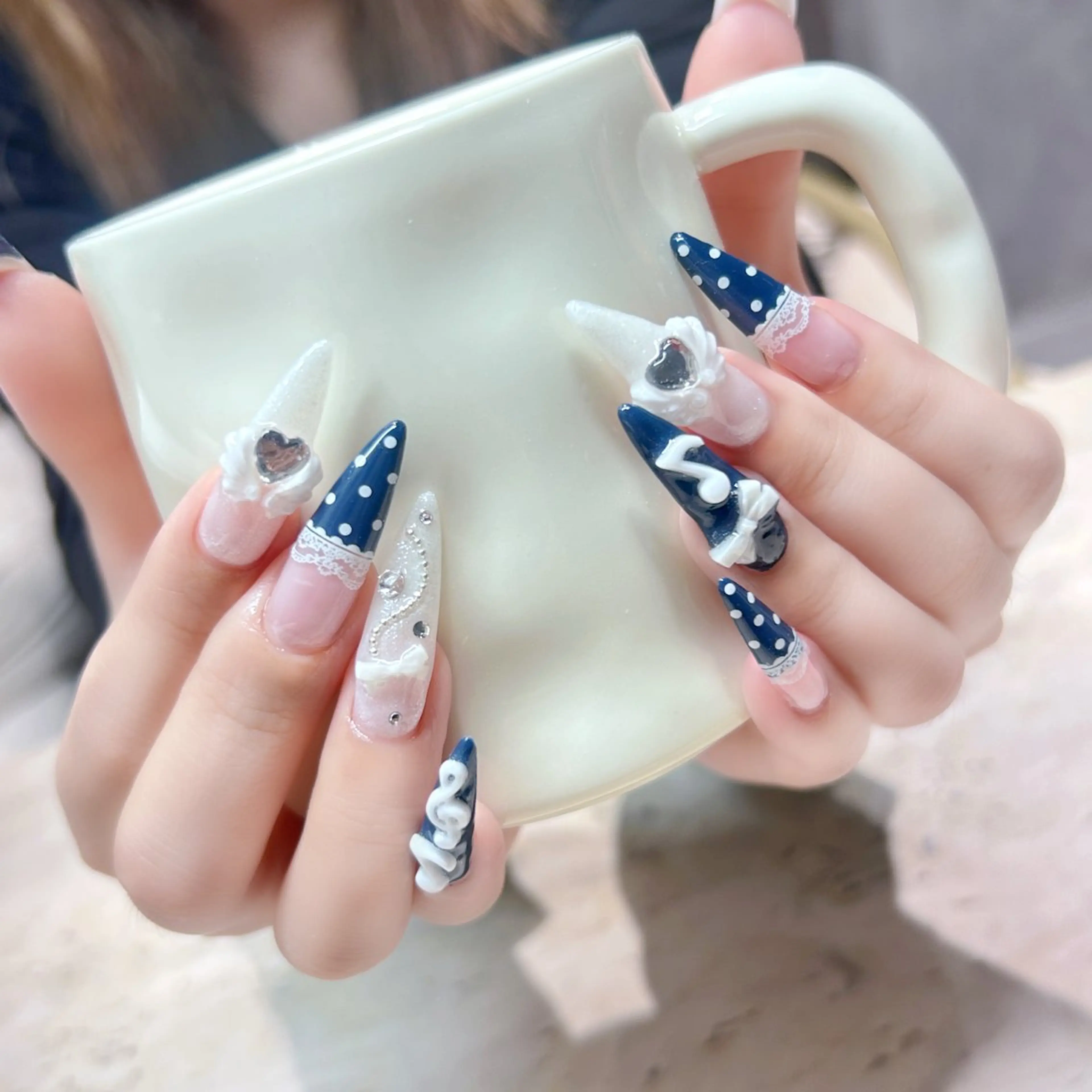 ネイル ハンドネイル 🍒 Karenのネイルデザイン