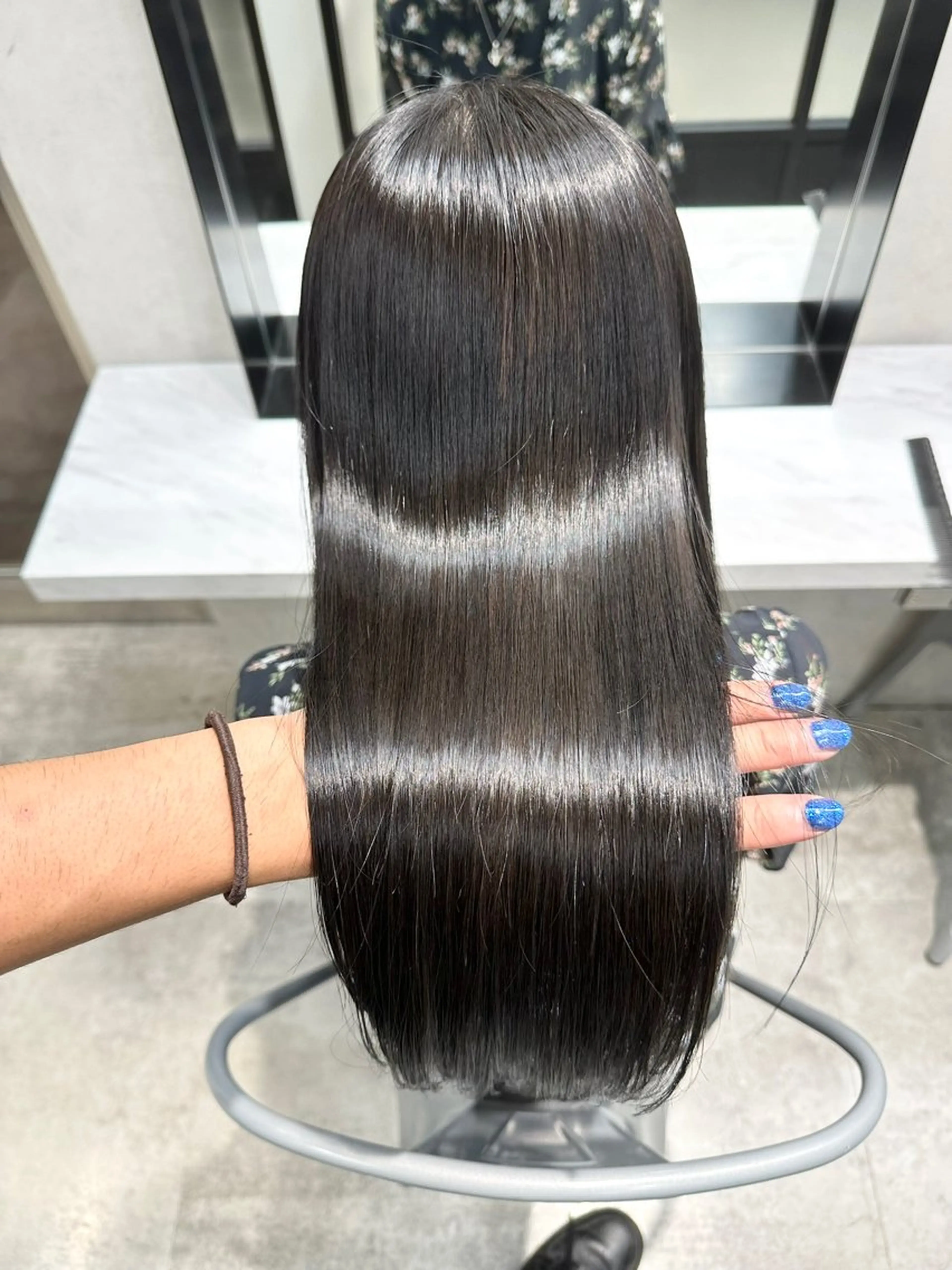 ロング カラー パーマ ヘアアレンジ 髪質改善 縮毛矯正 トリートメント ストレートパーマ 縮毛矯正 トリートメント 縮毛矯正/髪質改善/ ブリーチ毛/木元渓太のヘアスタイル