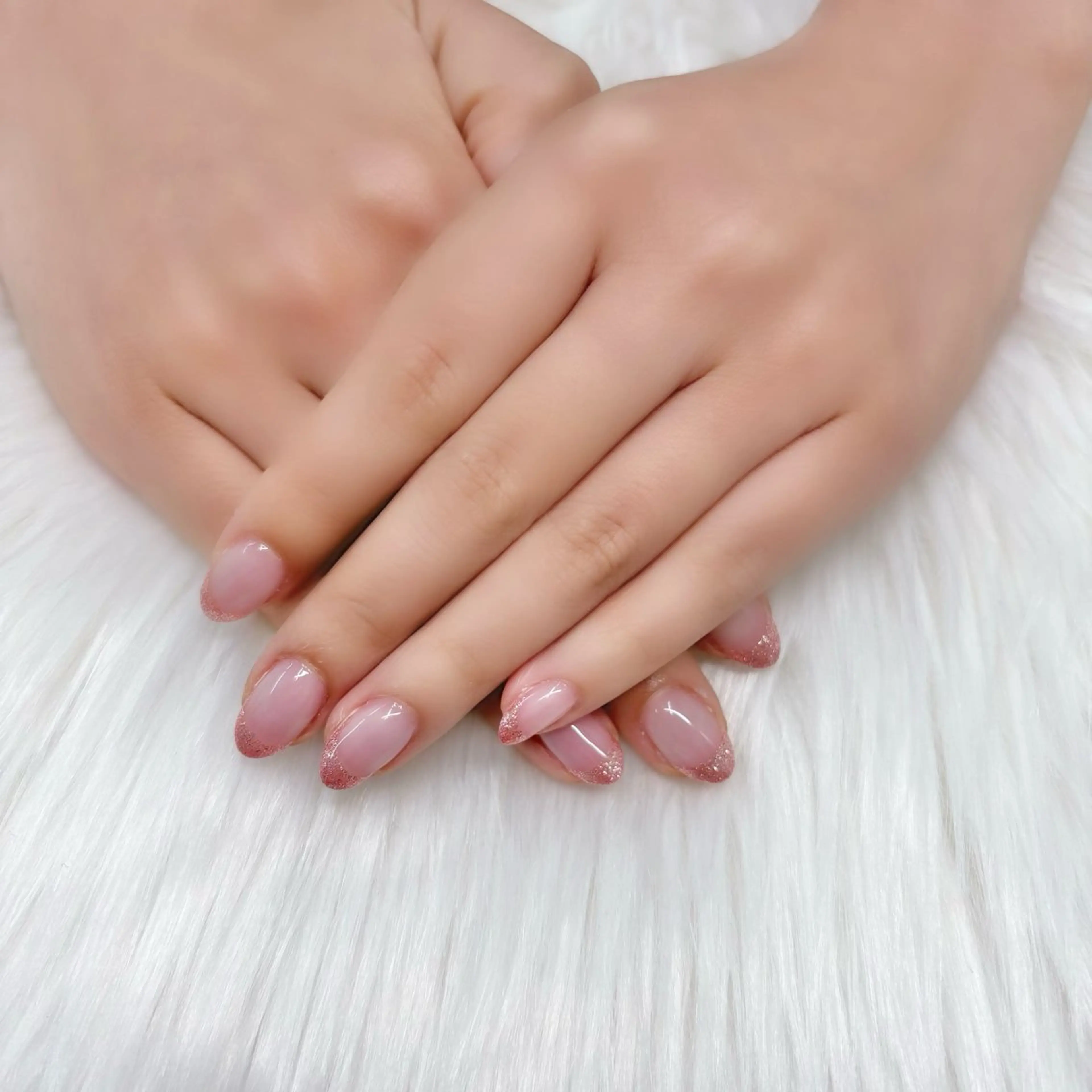 ネイル フレンチネイル ラメ(グリッター) Akiho 堺筋本町/心斎橋のネイルデザイン