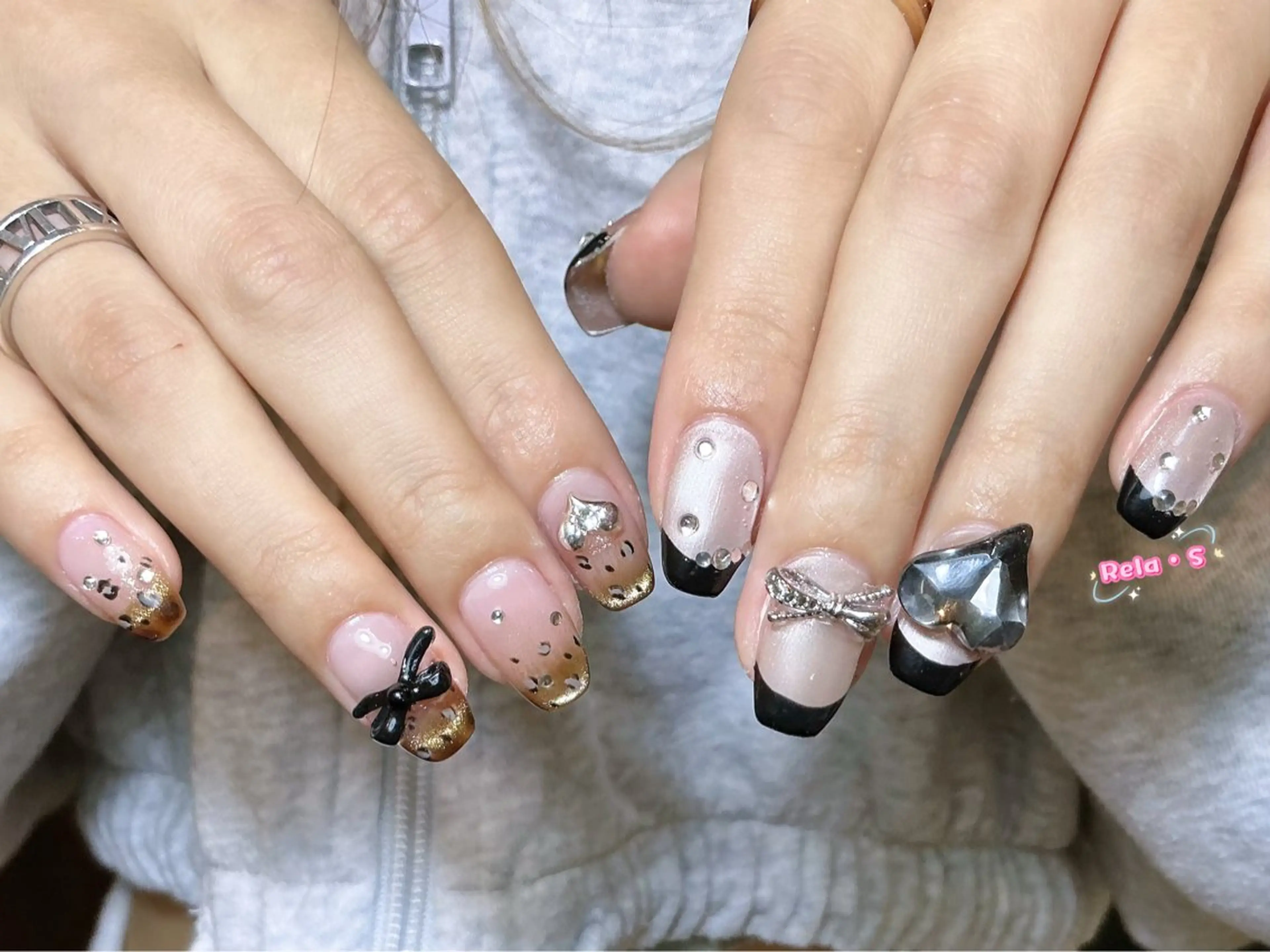 ネイル オーロラネイル 長さ出し フレンチネイル ジェルネイル ガラスフレンチ ハンドネイル Rela・S NAILのネイルデザイン