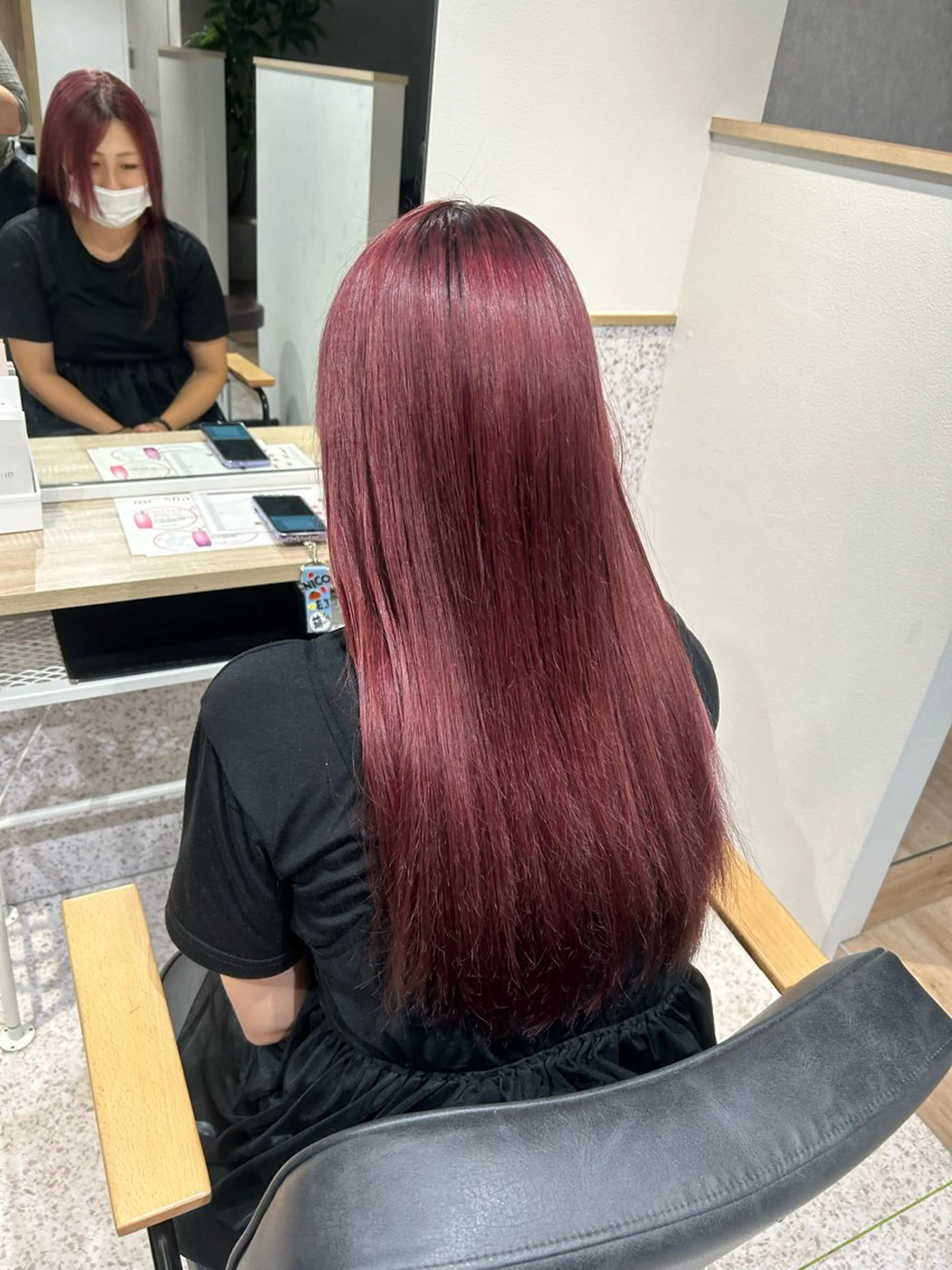 カラー ダブルカラー イヤリングカラー ハイトーンカラー インナーカラー 髪質改善 ヘアカラー ♡ハイトーン★ ネイル/しの♡のヘアスタイル