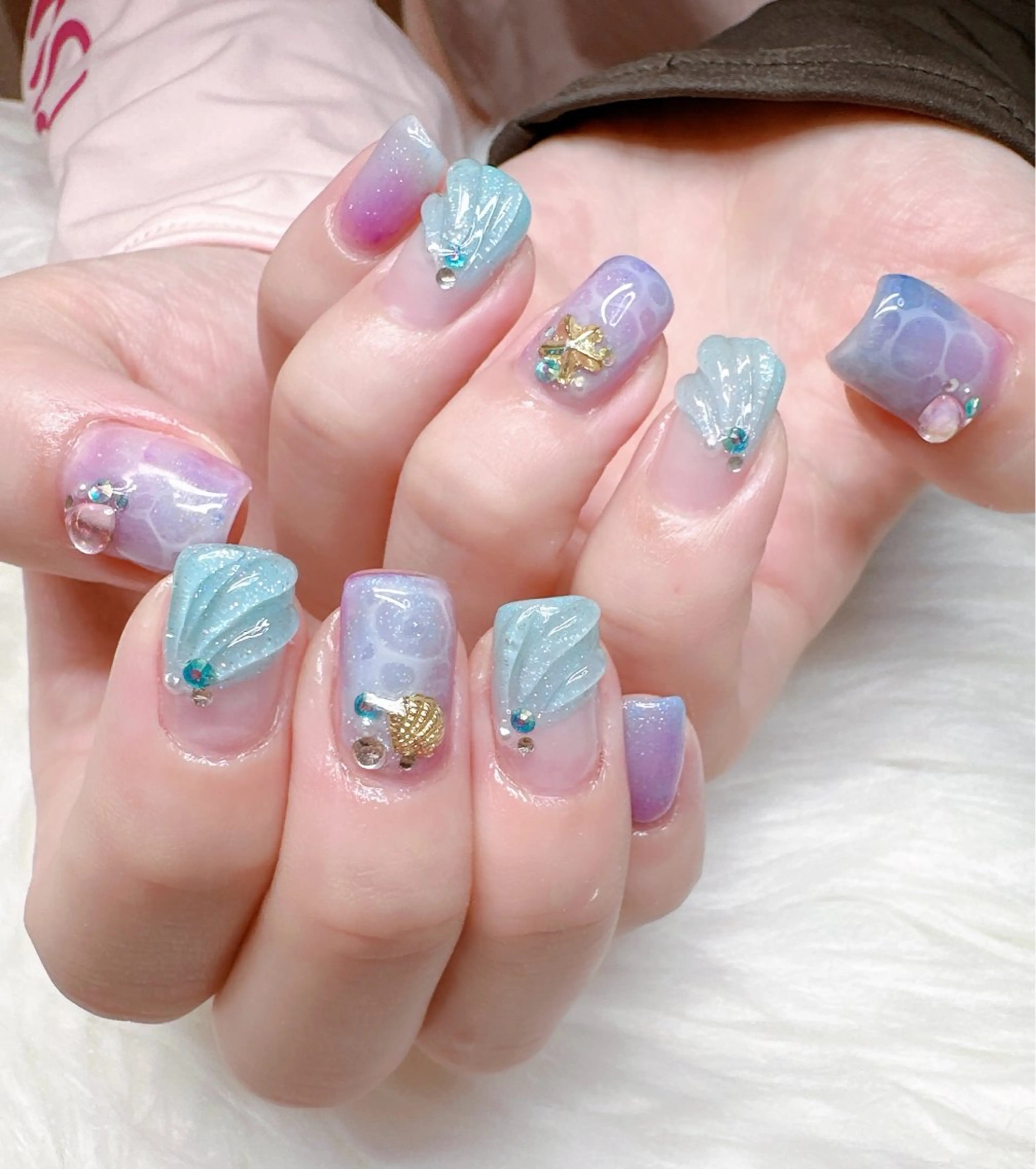 ネイル 高島 夏海のネイルデザイン