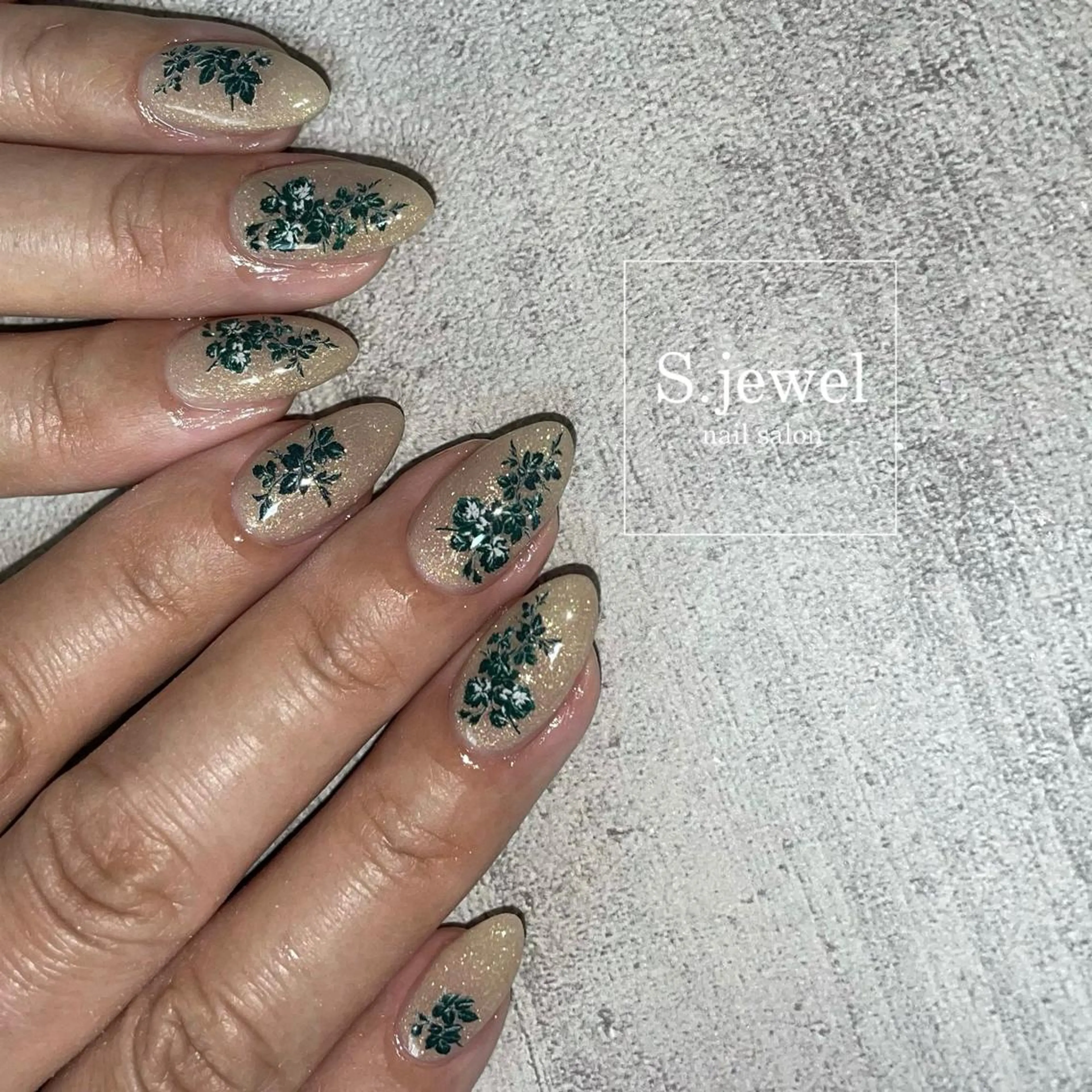 ネイル S. JEWELのネイルデザイン