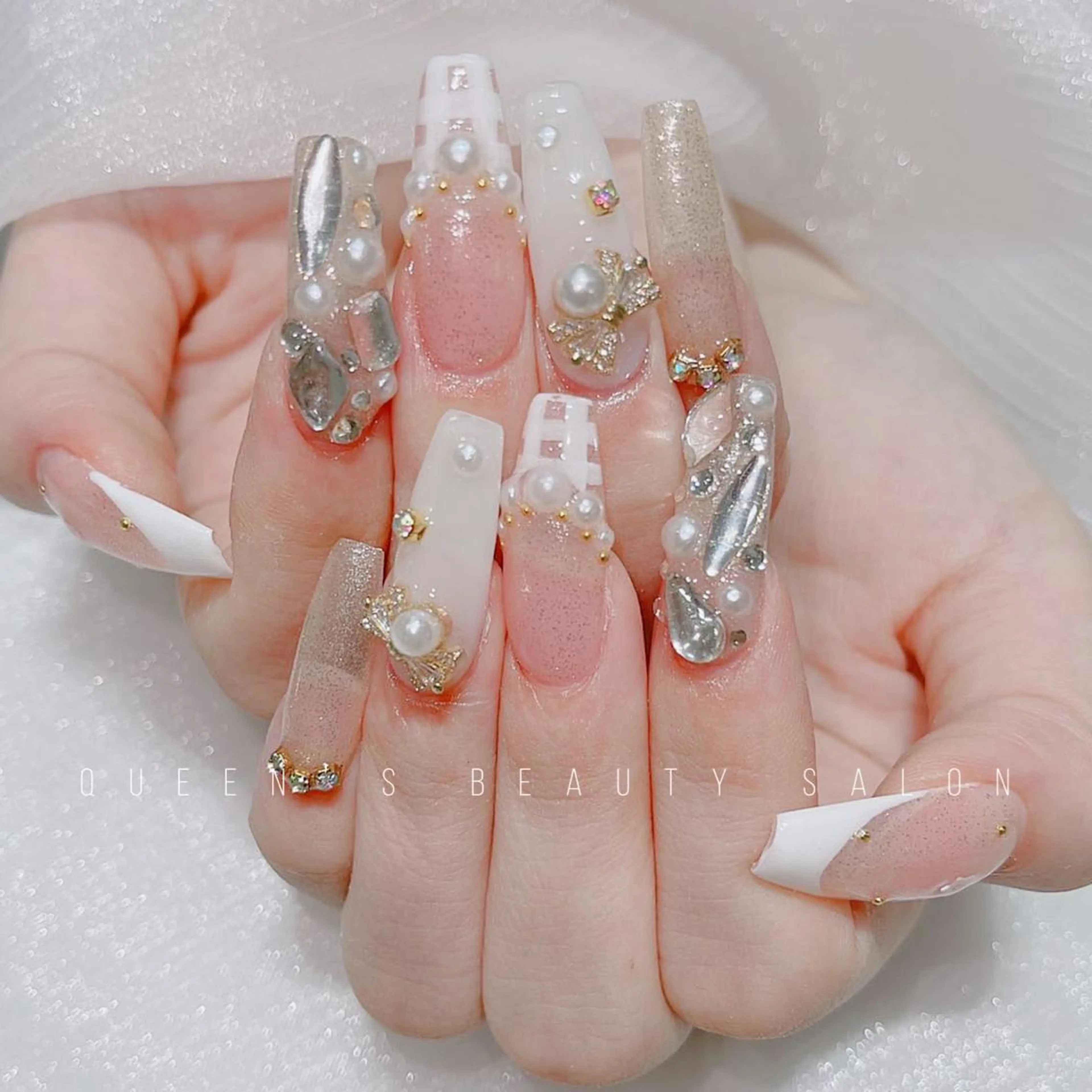 ネイル ハンドネイル Queens マオのネイルデザイン