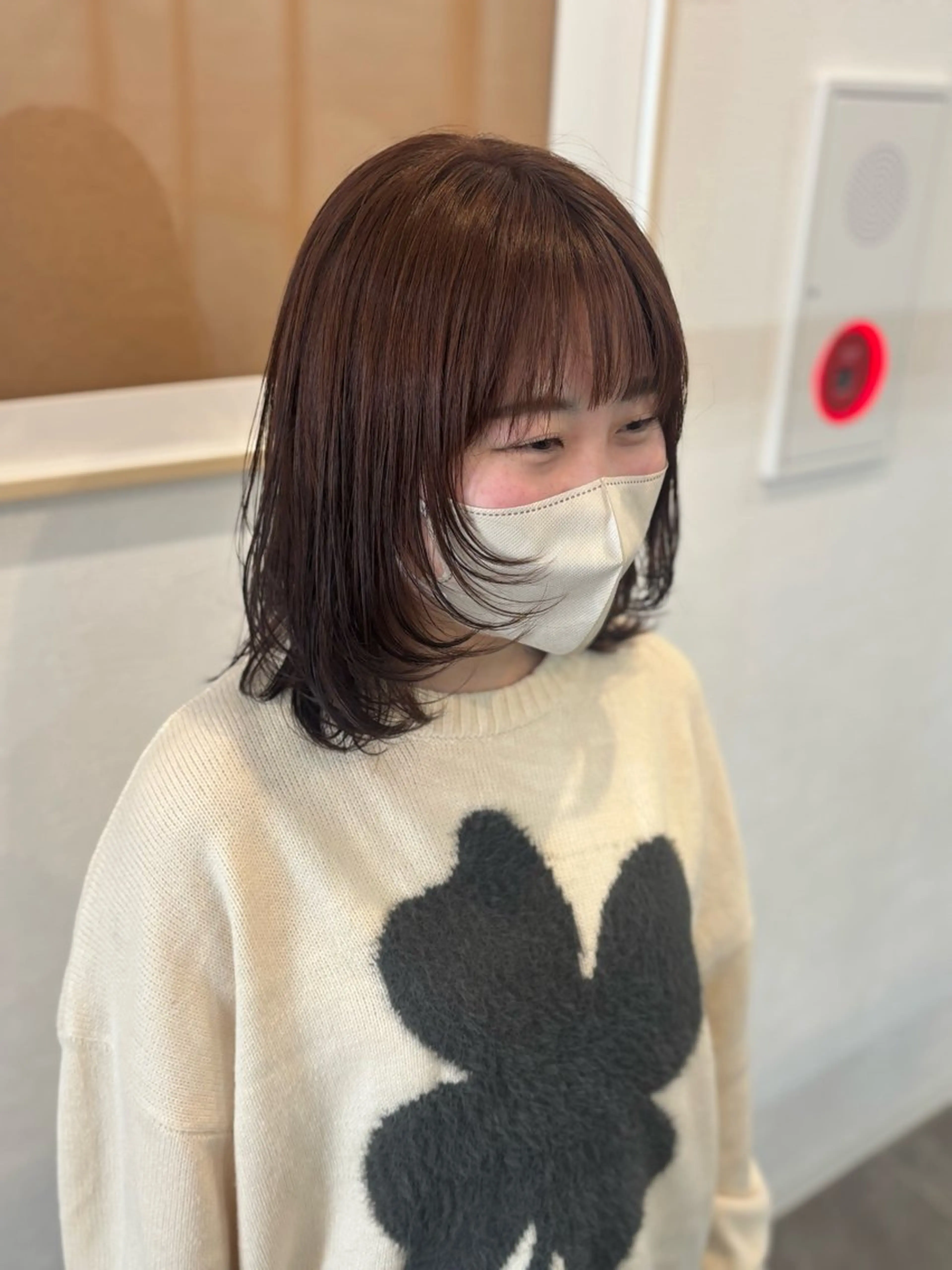 ミディアム ピンクブラウン 顔周りカット レイヤーカット カット ヘアカラー トリートメント NONOKA Zina千早店のヘアスタイル