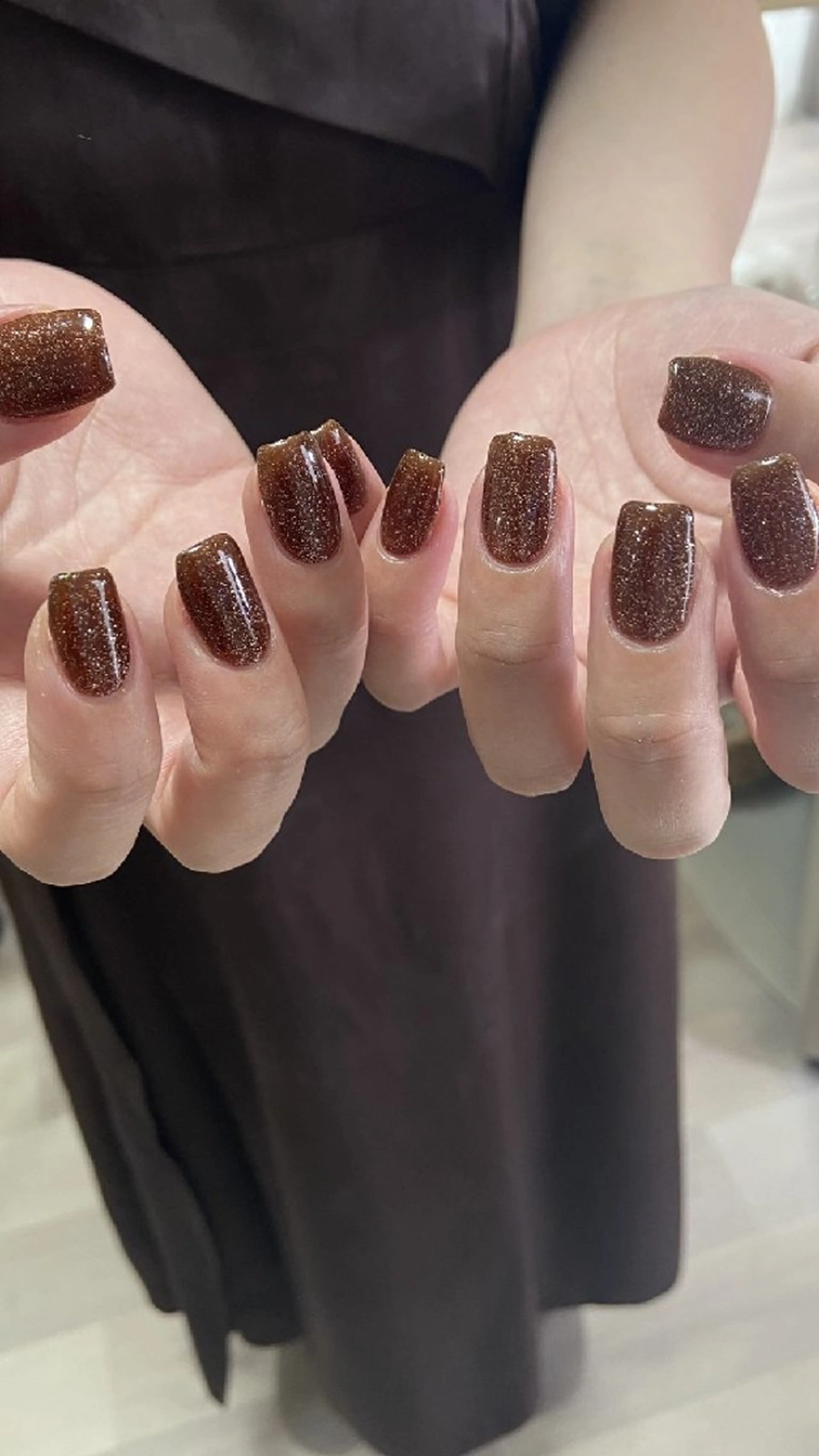 ネイル ブラウン キラキラネイル ハンドネイル Nail i'llu 北千住のネイルデザイン