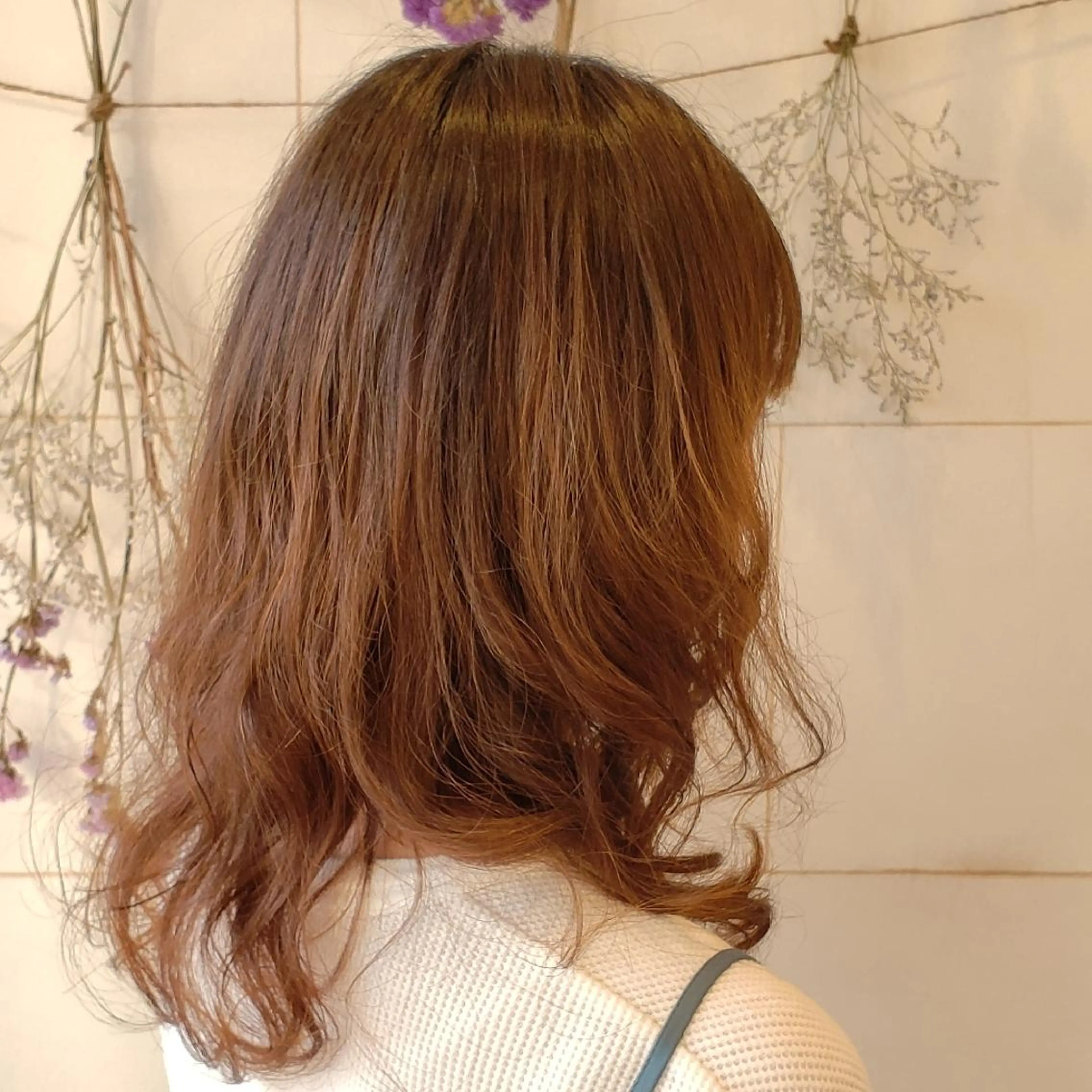 ミディアム 中村 真依のヘアスタイル