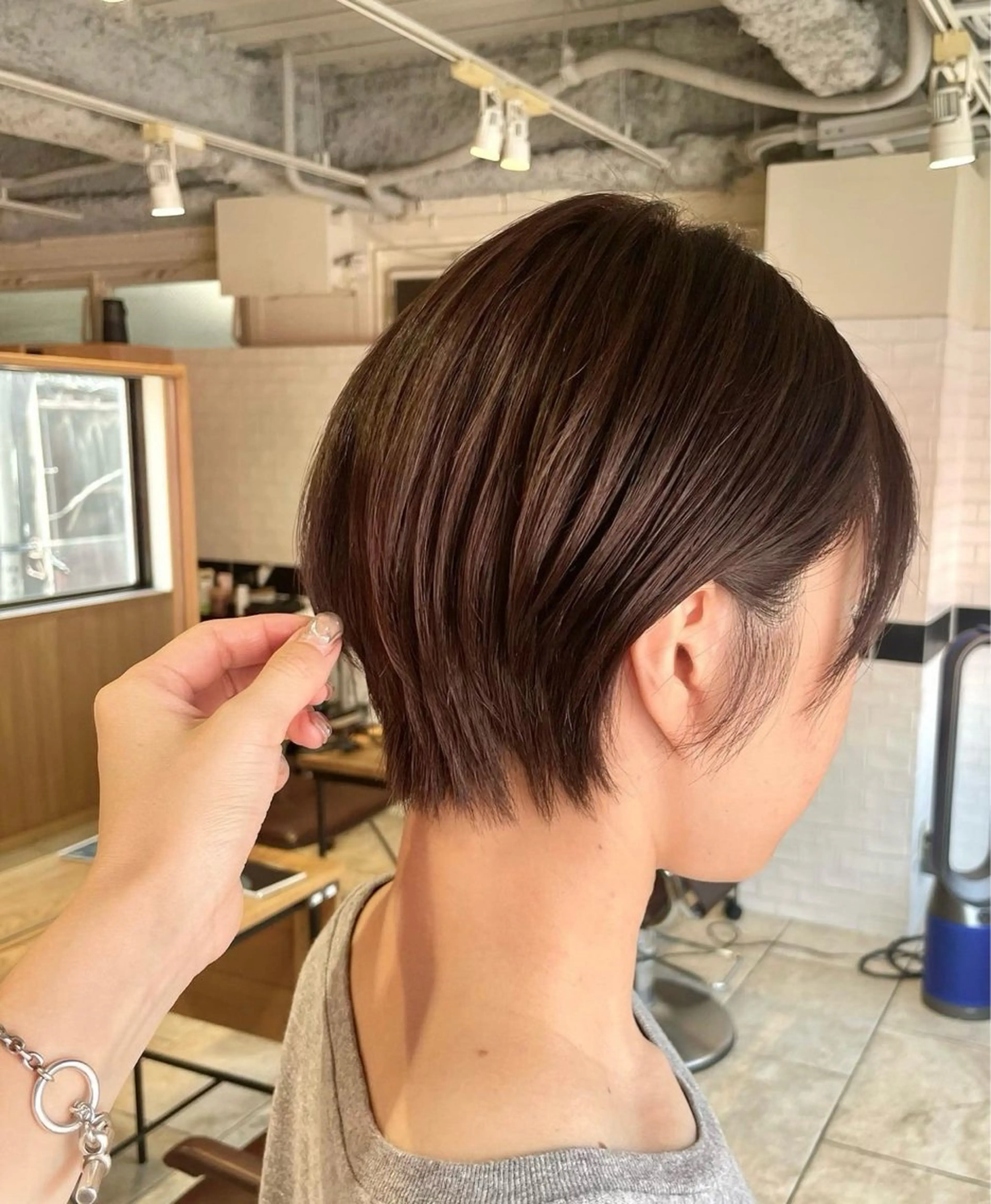 ショート カラー くびれヘア ショートヘア トリートメント レイヤー／髪質改善／ 銀座／CHIEのヘアスタイル