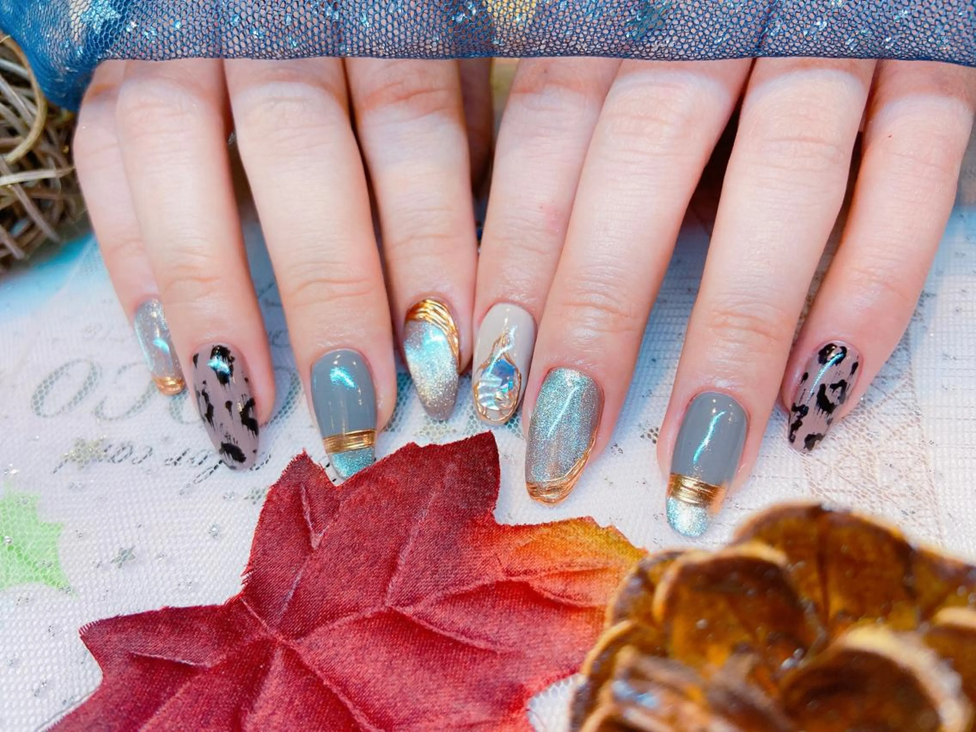 ネイル ゴールド マグネットネイル ミラーネイル 長さだし専門店 M2　rikaのネイルデザイン