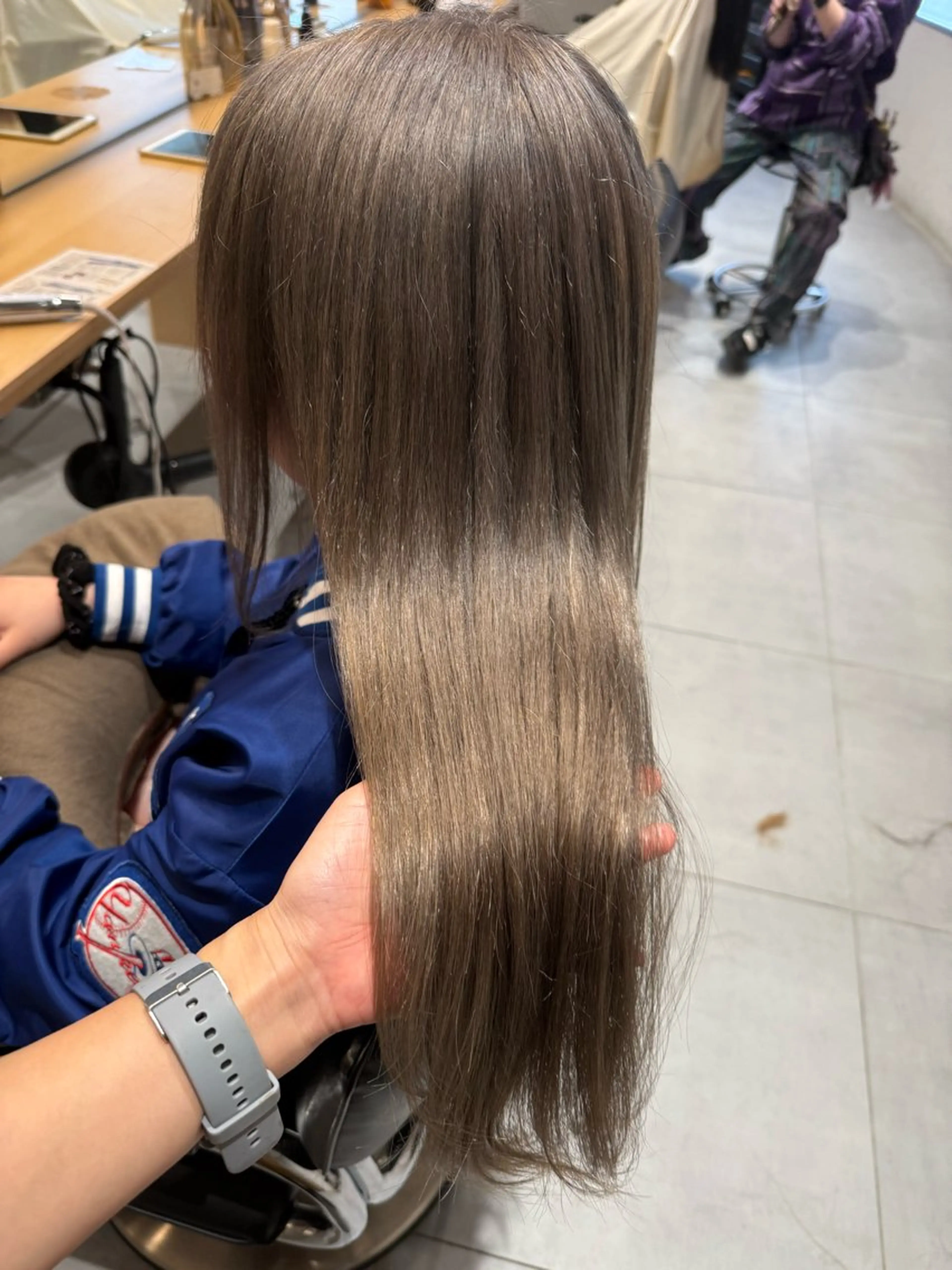 ロング カラー ヘアアレンジ ハイトーンカラー 韓国風ヘア ヘアカラー トリートメント ヘッドスパ ヘアセット オリーブ透明感カラー 表参道/MIKUのヘアスタイル