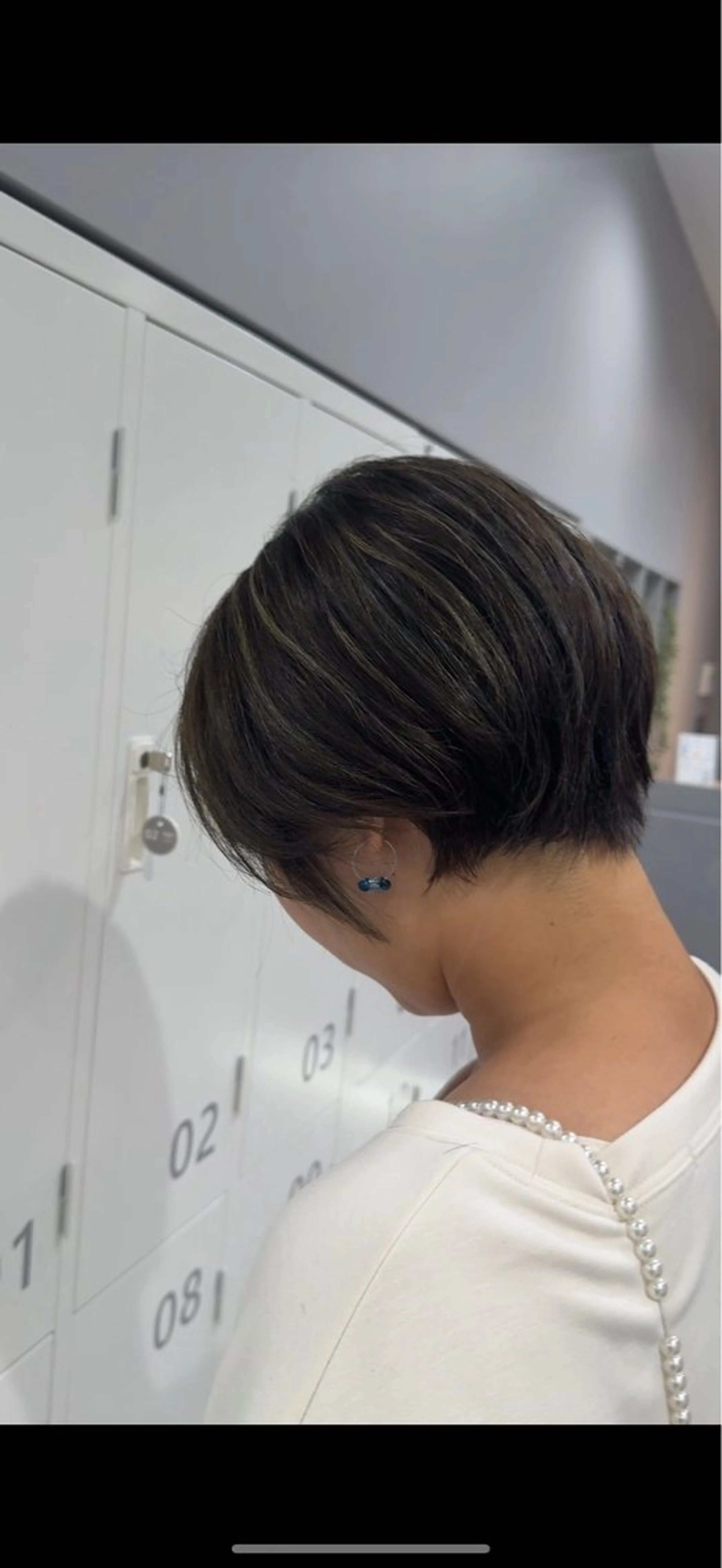 ショート カット ヘアカラー 轡田 くつわだのヘアスタイル