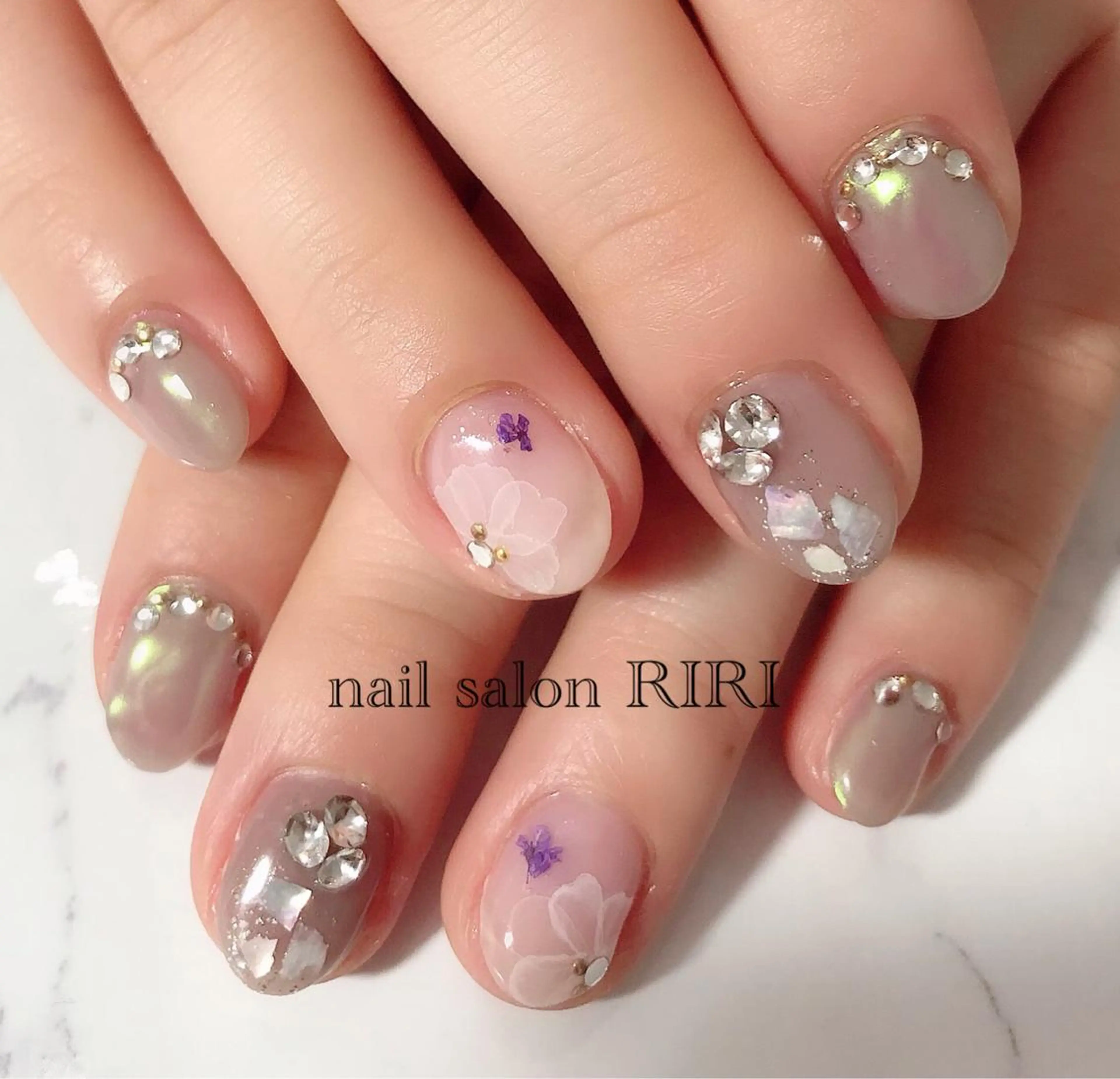 ネイル フラワーネイル RIRI リリのネイルデザイン