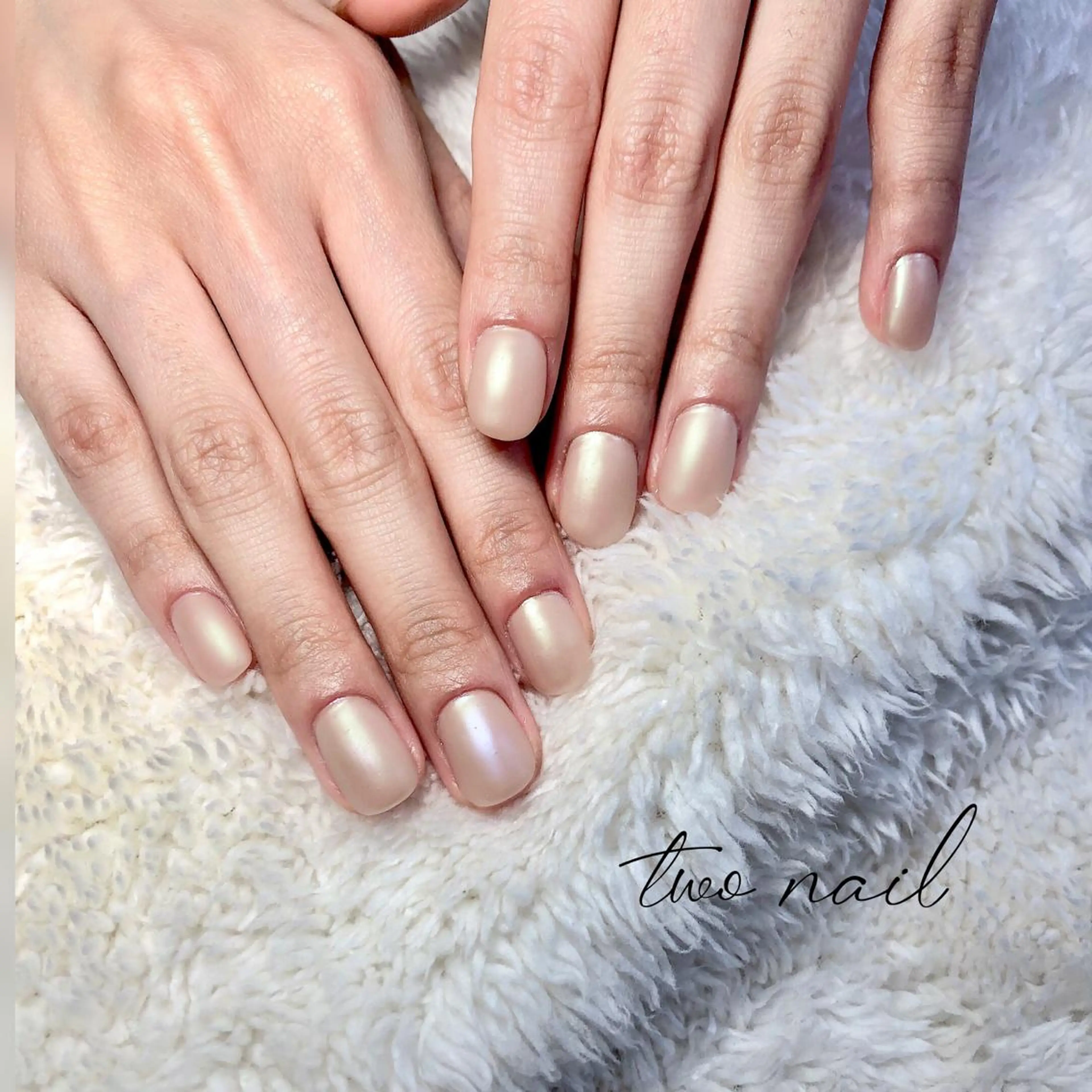 ネイル アートネイル オーロラネイル ブラウン フットネイル ハート ハンドネイル two nailのネイルデザイン