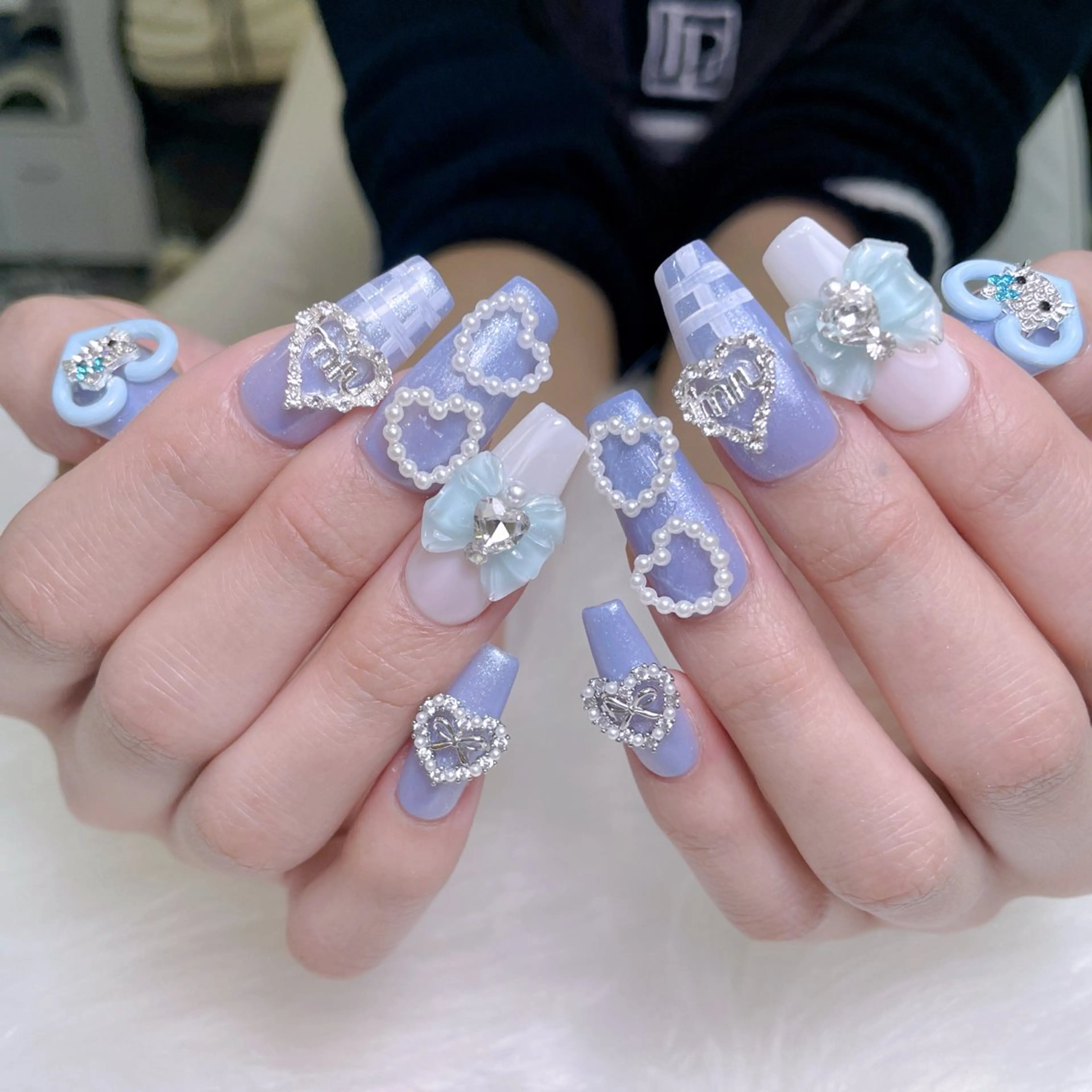 ネイル チークネイル クリアネイル ガーリー ハート キラキラネイル ハンドネイル NailPrincess所属・princess スカルプ専門店のネイルデザイン