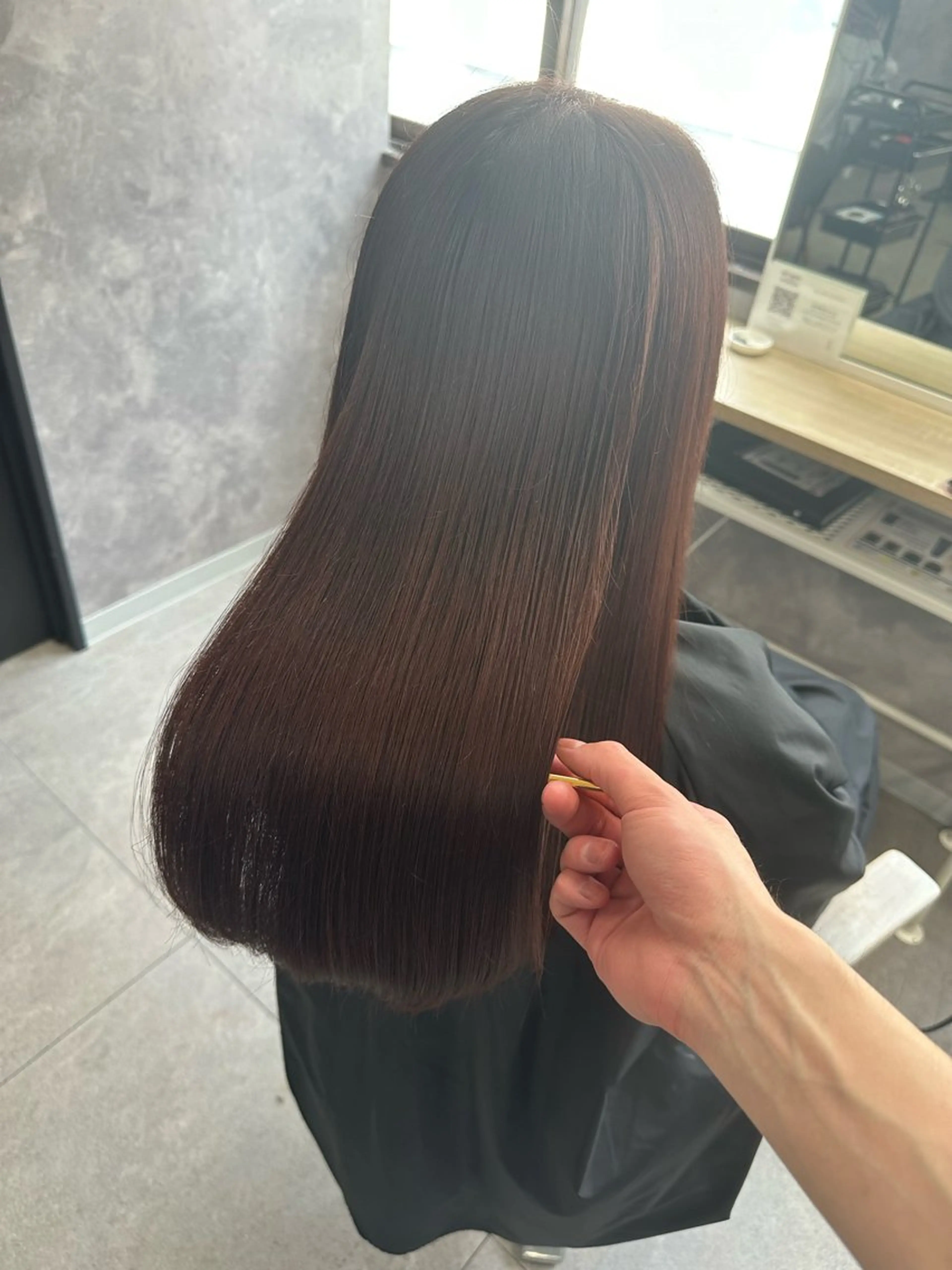 ロング カラー ヘアカラー トリートメント 白髪ぼかし、髪質改善 富田隼仁のヘアスタイル