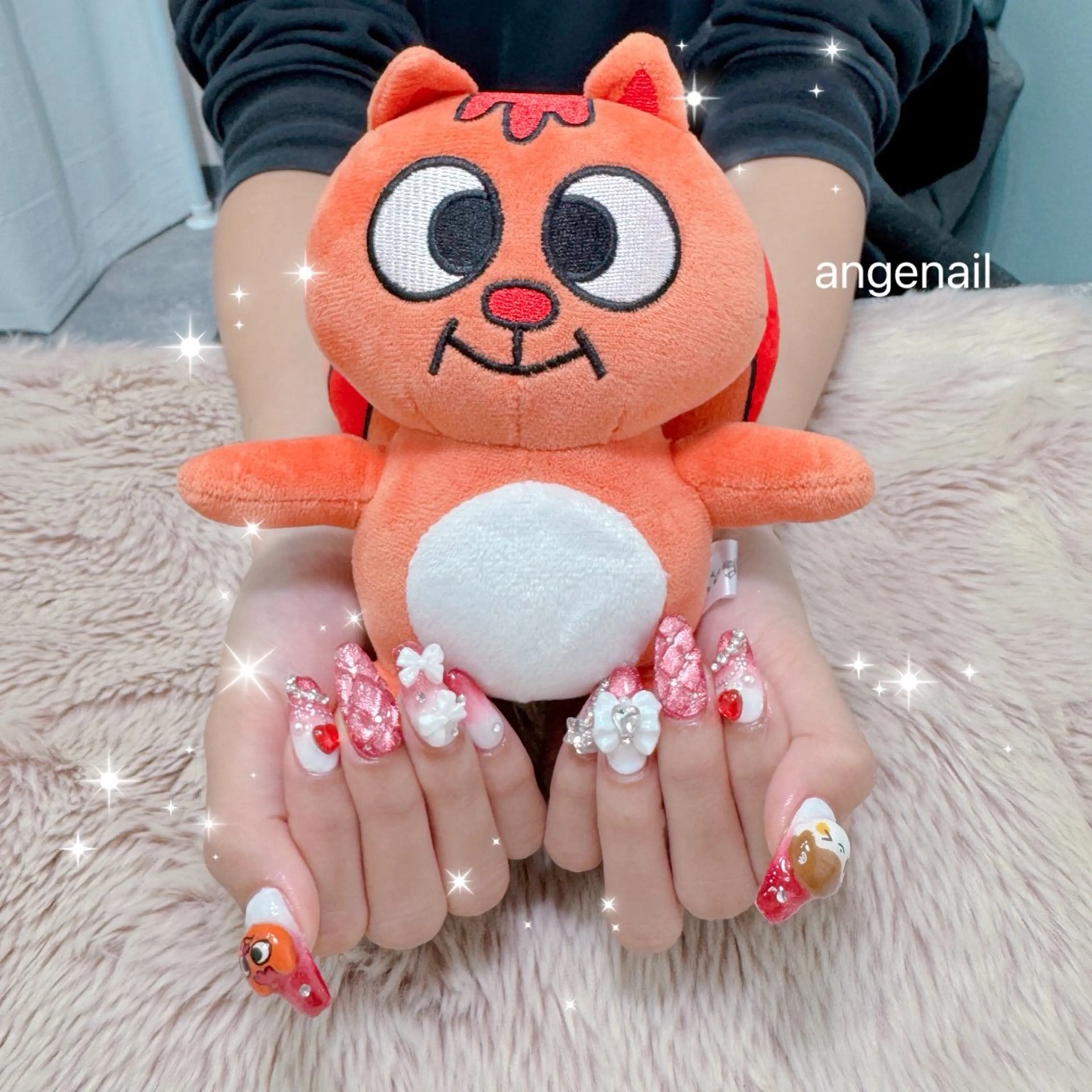 ネイル ハンドネイル オーナーネイリスト MAKIのネイルデザイン