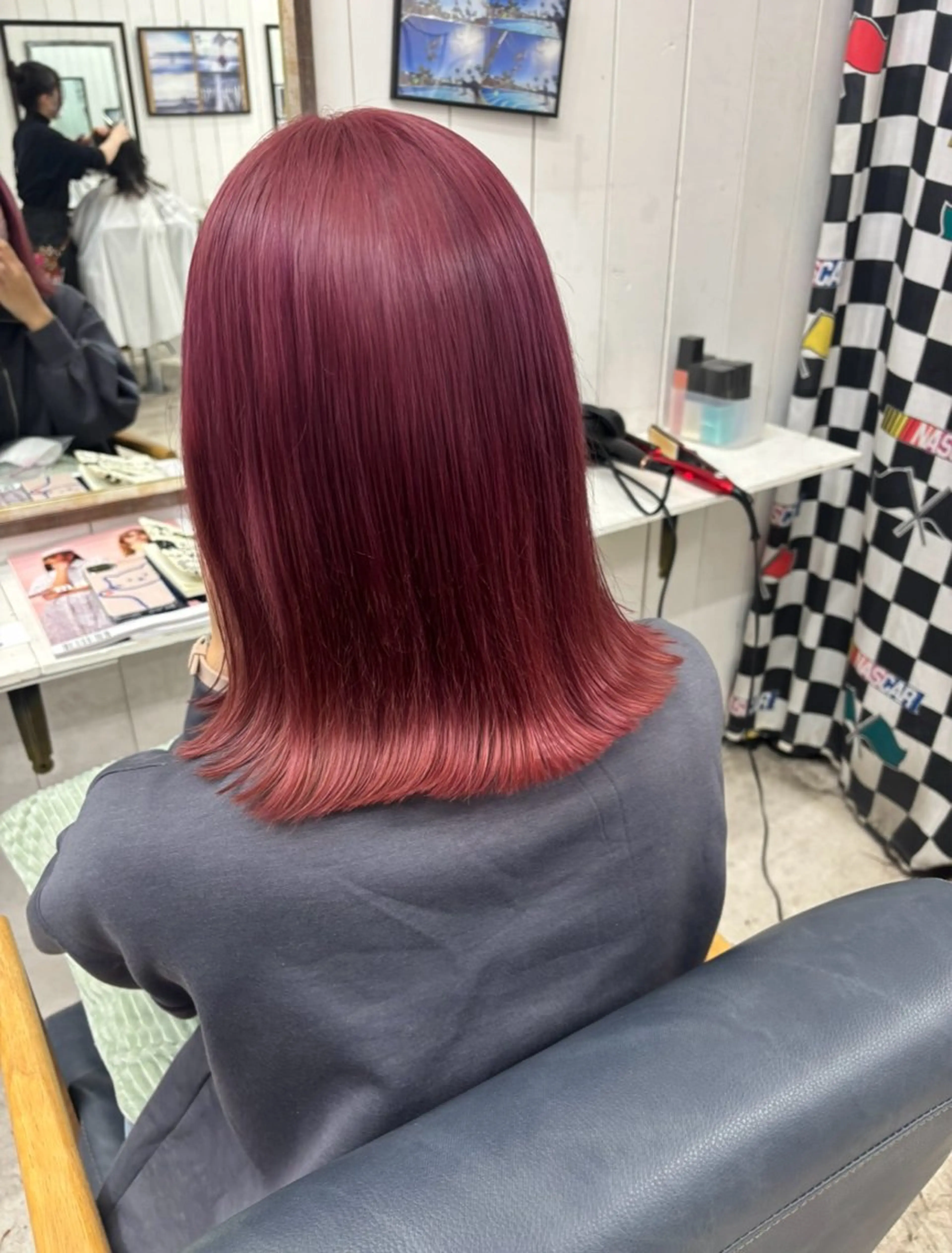 ミディアム カラー カット ヘアカラー トリートメント Ann./艶髪 /レイヤーカットのヘアスタイル