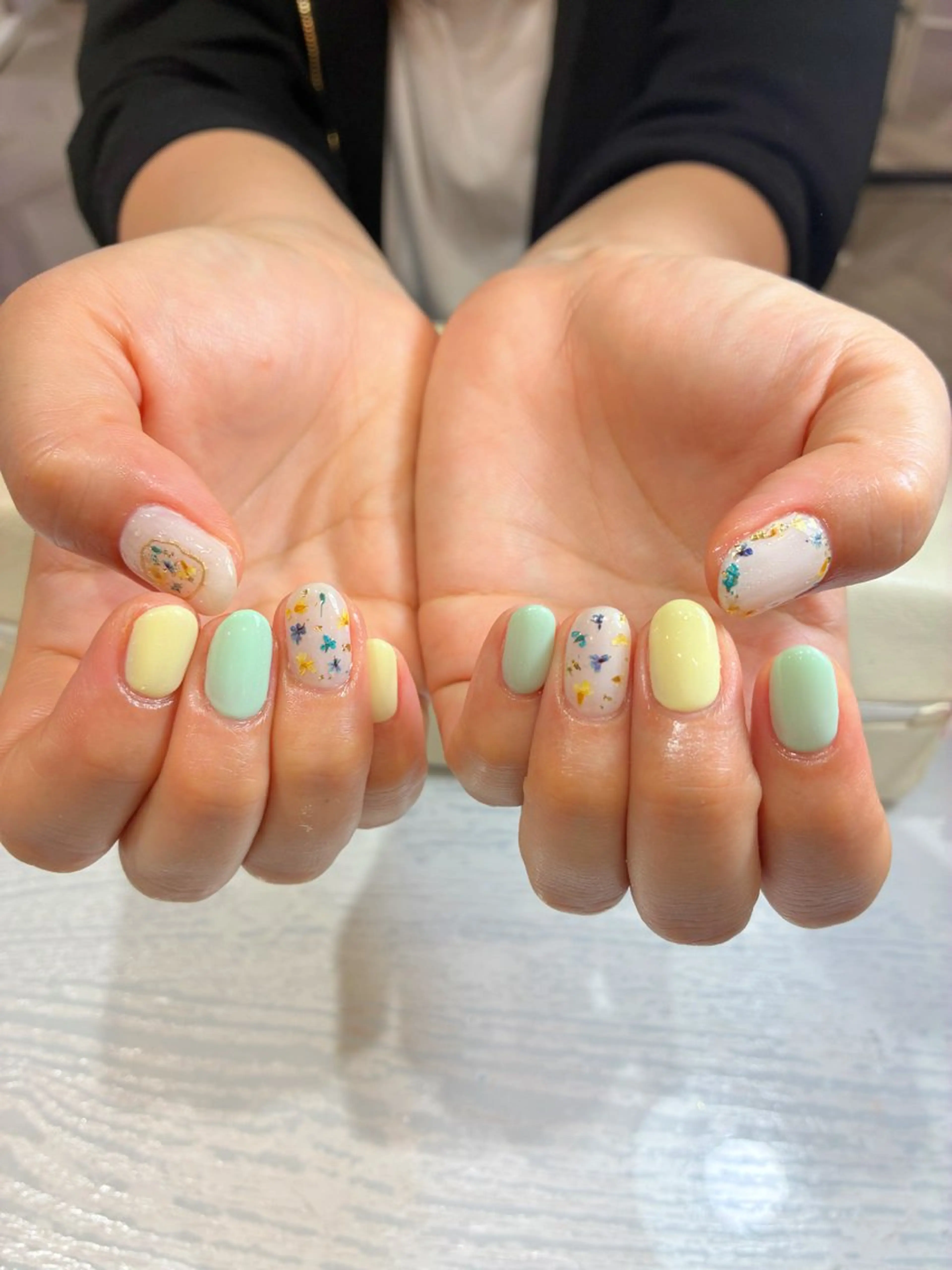 ネイル アートネイル Nest 岩崎のネイルデザイン