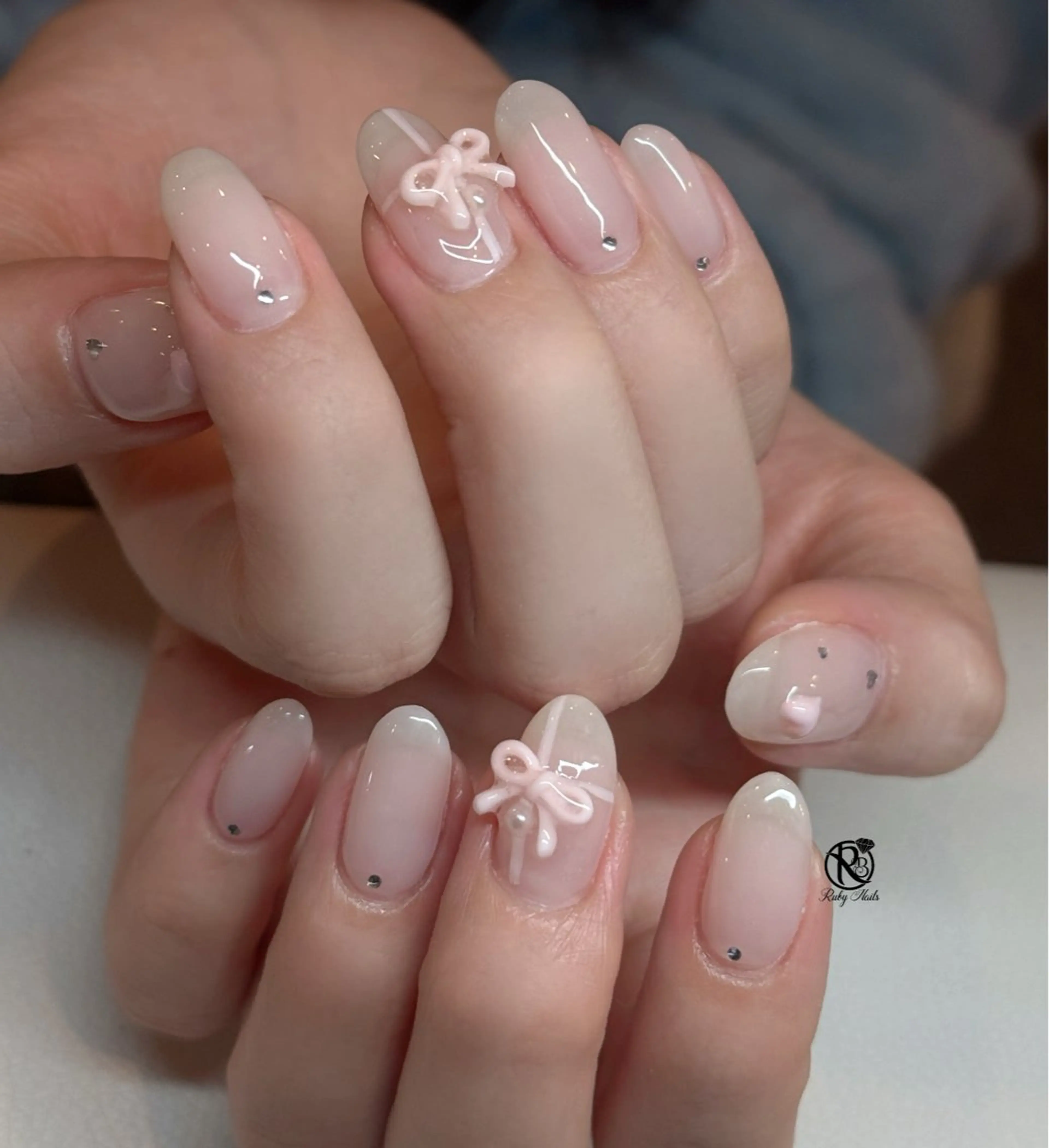 ネイル ボルドー ブラウン チークネイル ドット フットネイル ハンドネイル CHERRYネイルサロン所属・チェリネイルサロン 霞ヶ関のネイルデザイン