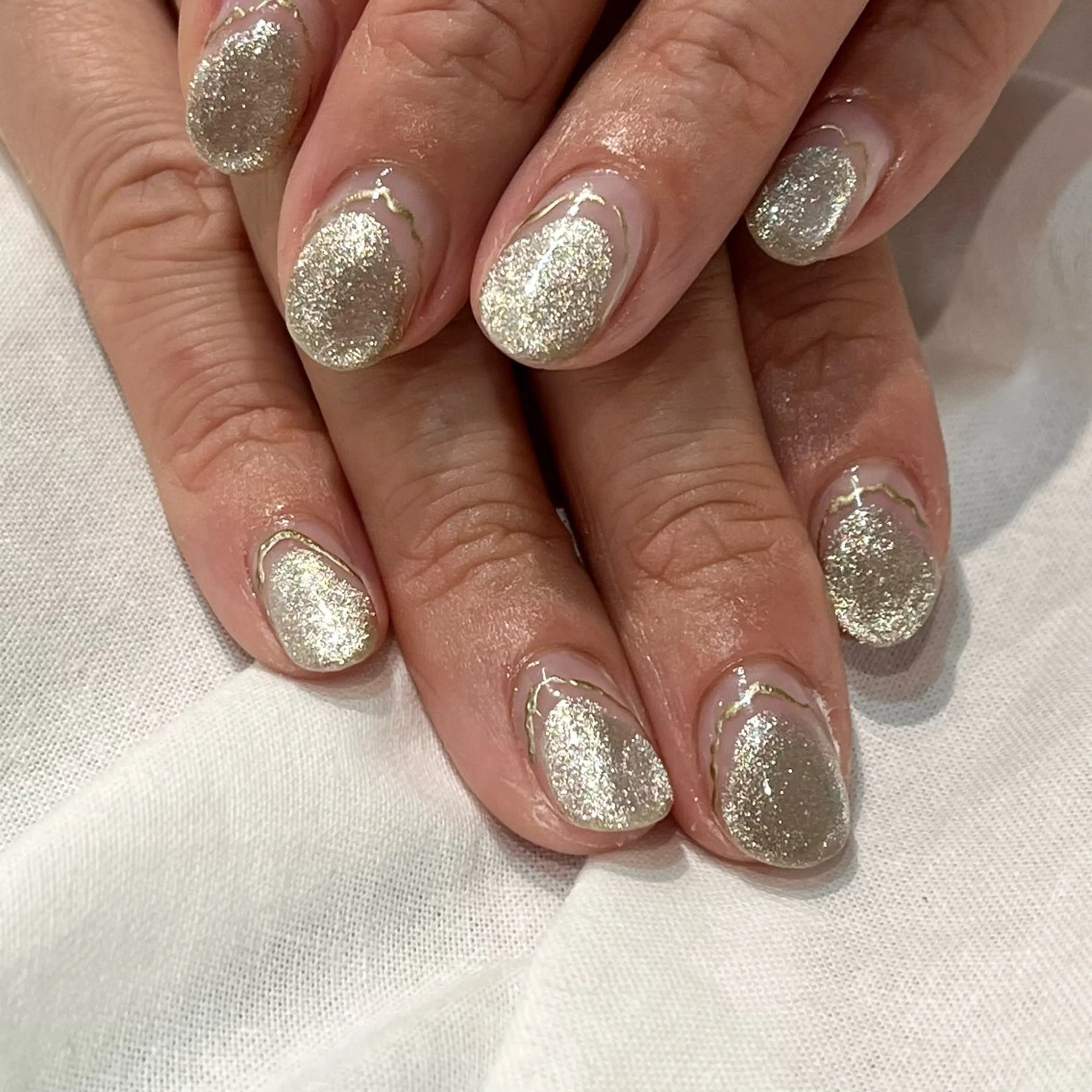 ネイル ゴールド マグネットネイル ニュアンスネイル nail room Hotori.のネイルデザイン