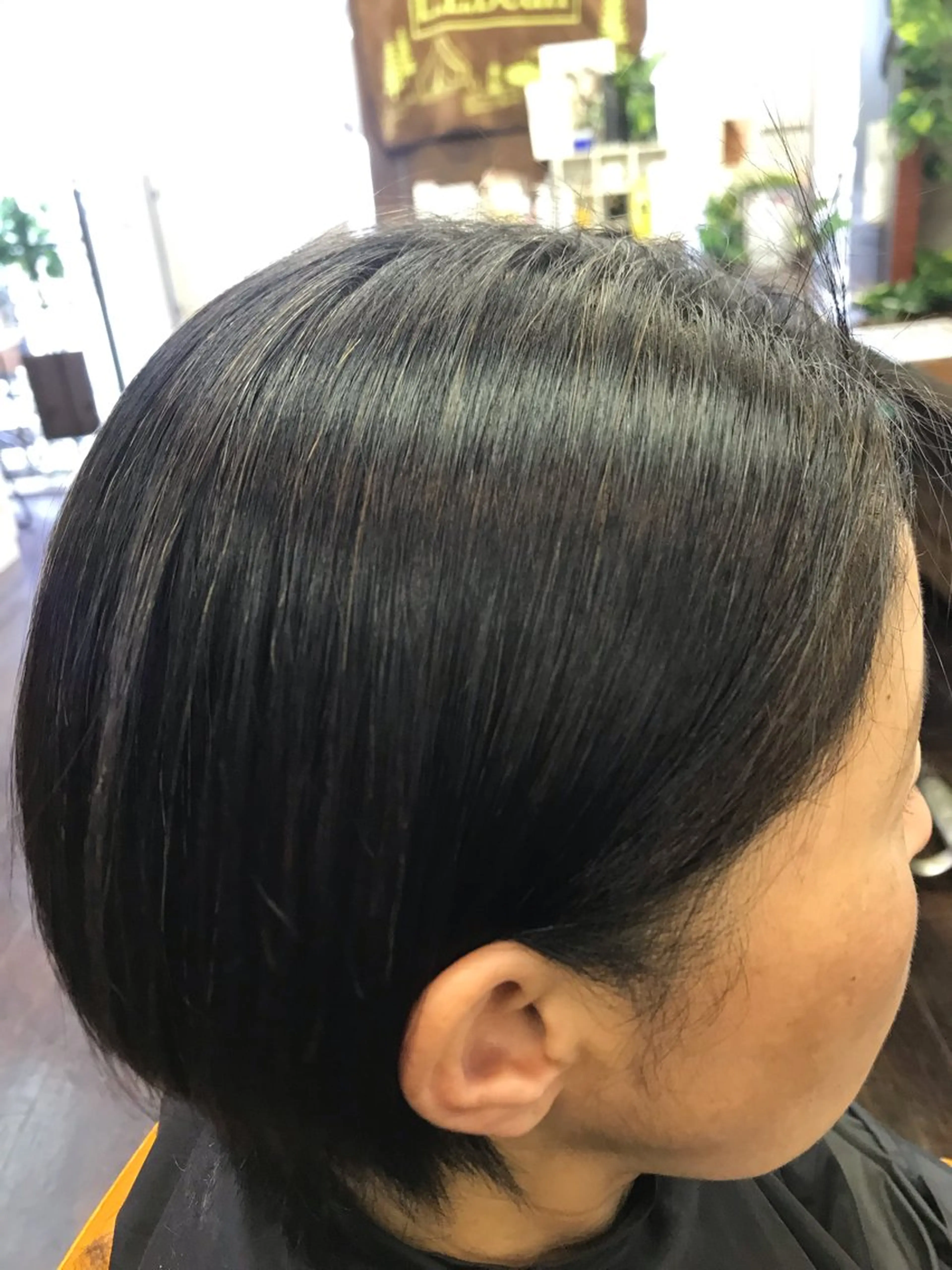 50代​〜​以上からの髪質改善ストレート　　トリートメントベースなナチュラルなストレートヘアを演出します。の写真