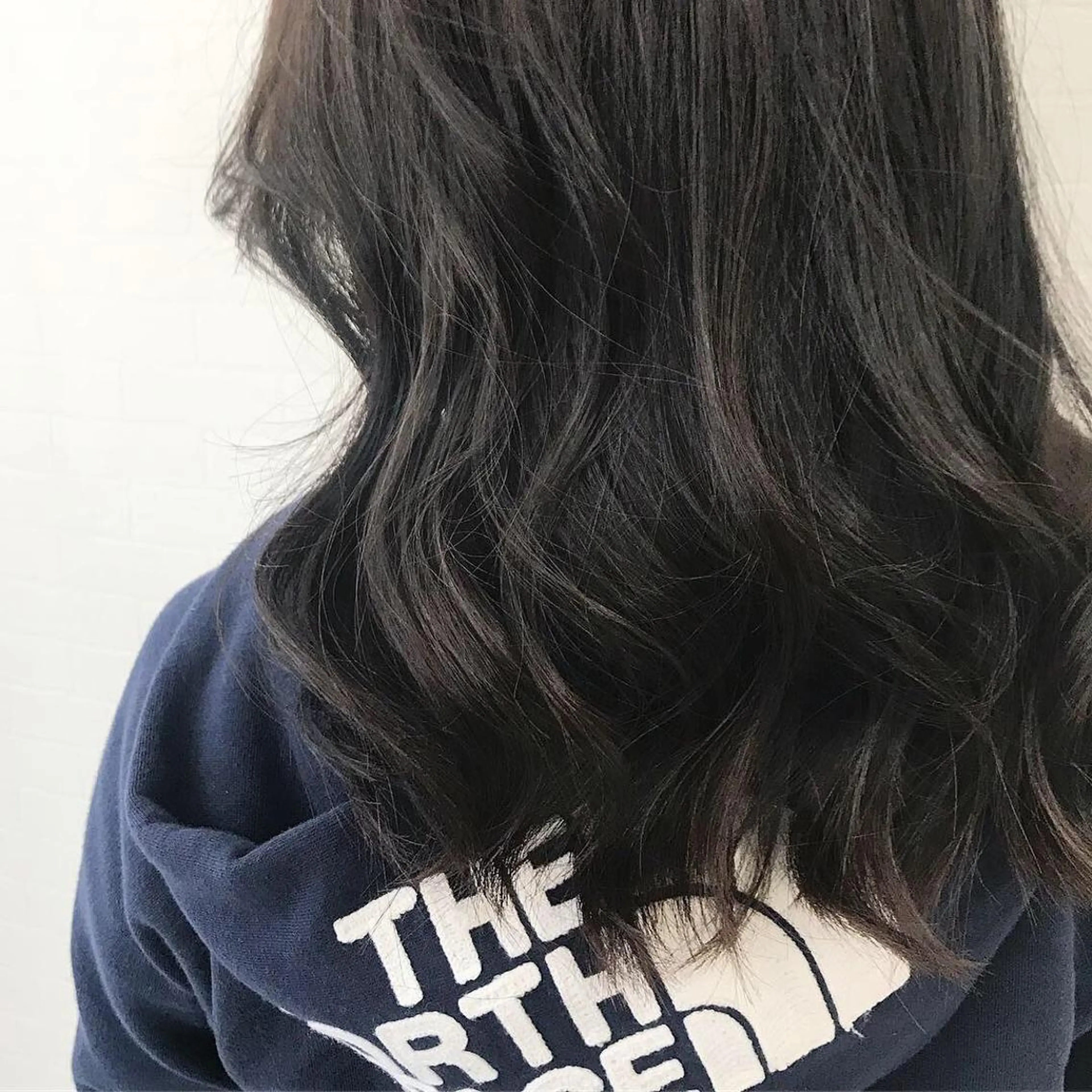 カラー オリーブ/アッシュ やわらか透明感カラーのヘアスタイル