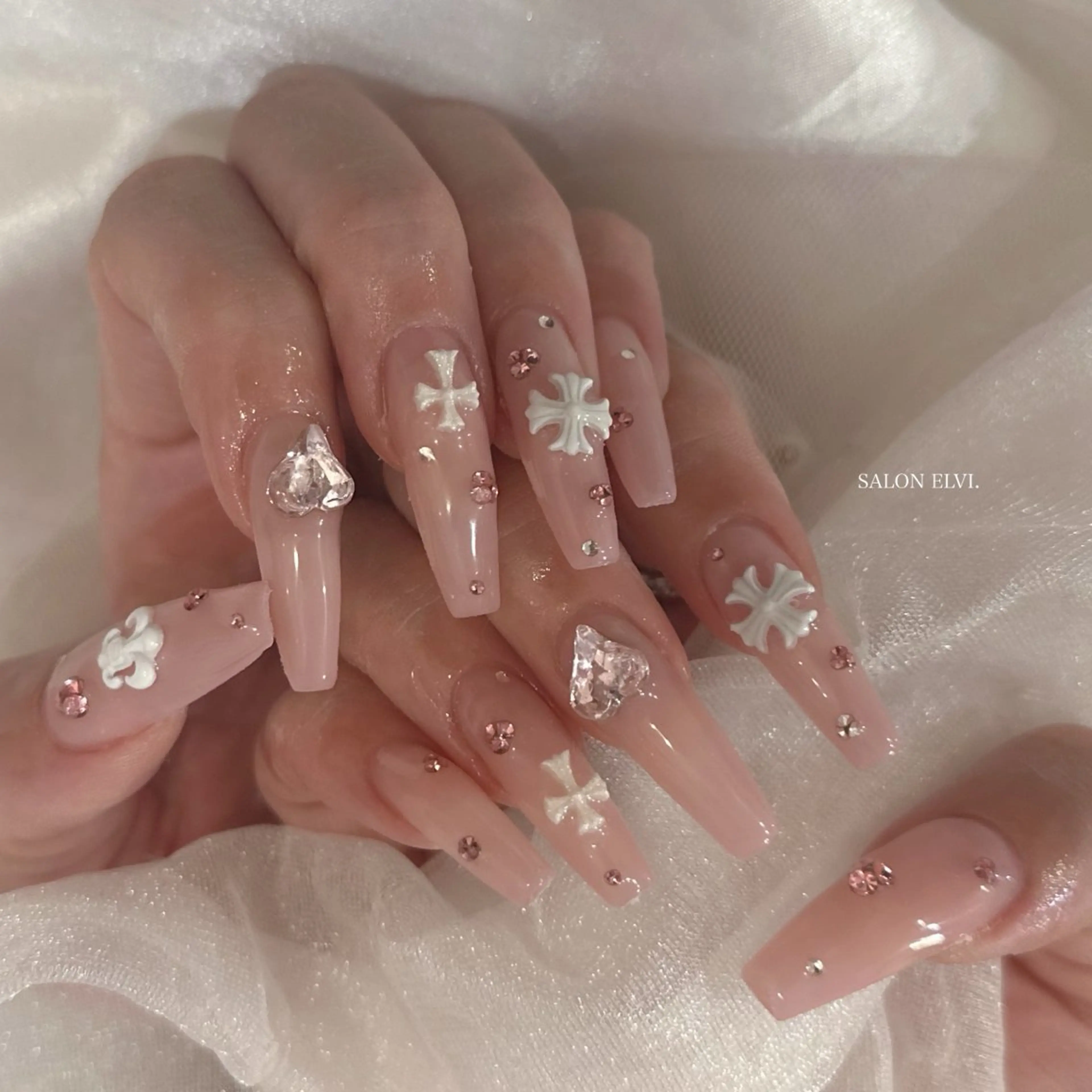 ネイル SALON ELVI.のネイルデザイン