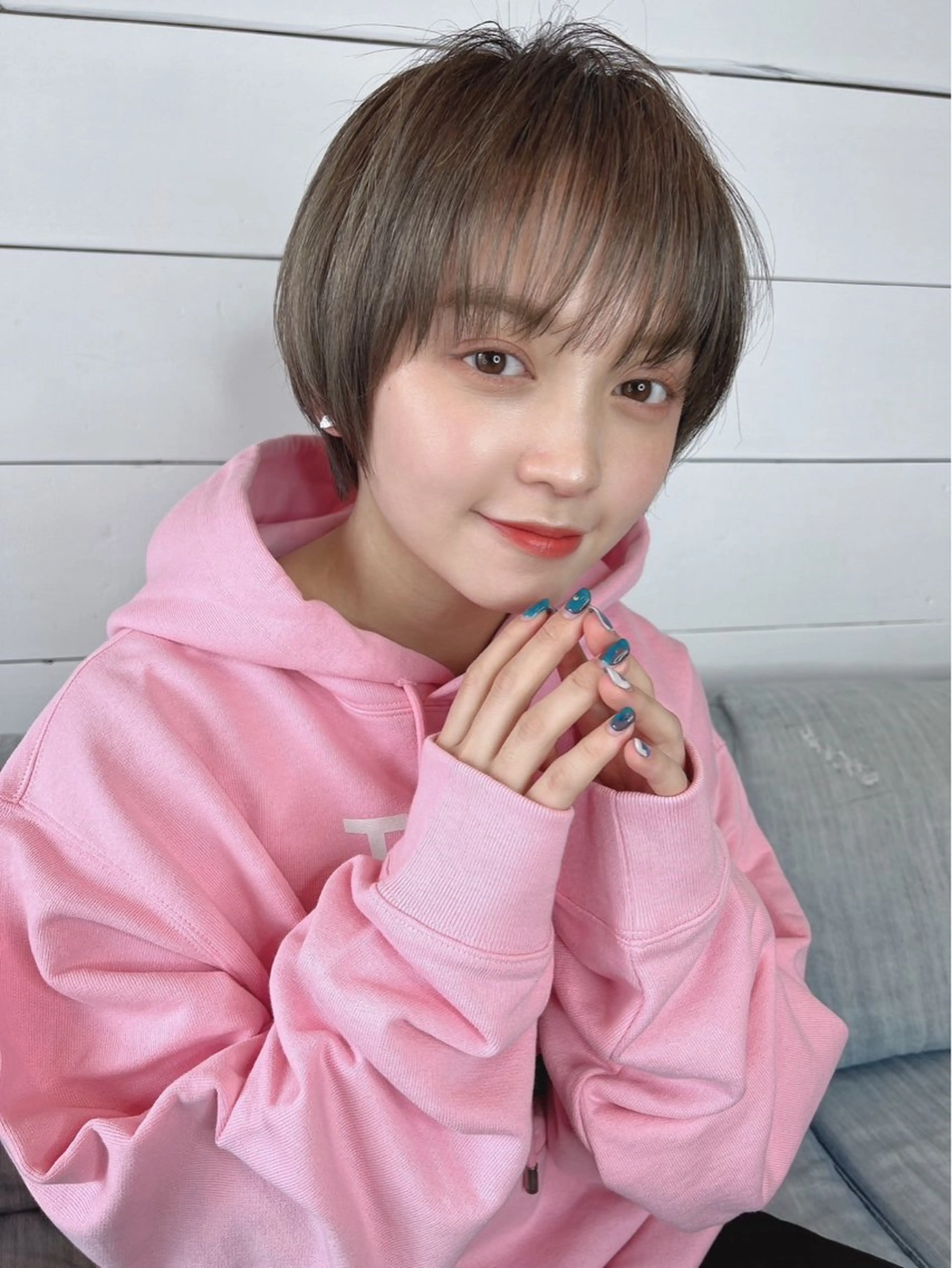 ショート カラー ⭐️ハイトーン/ 骨格カット🍏ころあのヘアスタイル