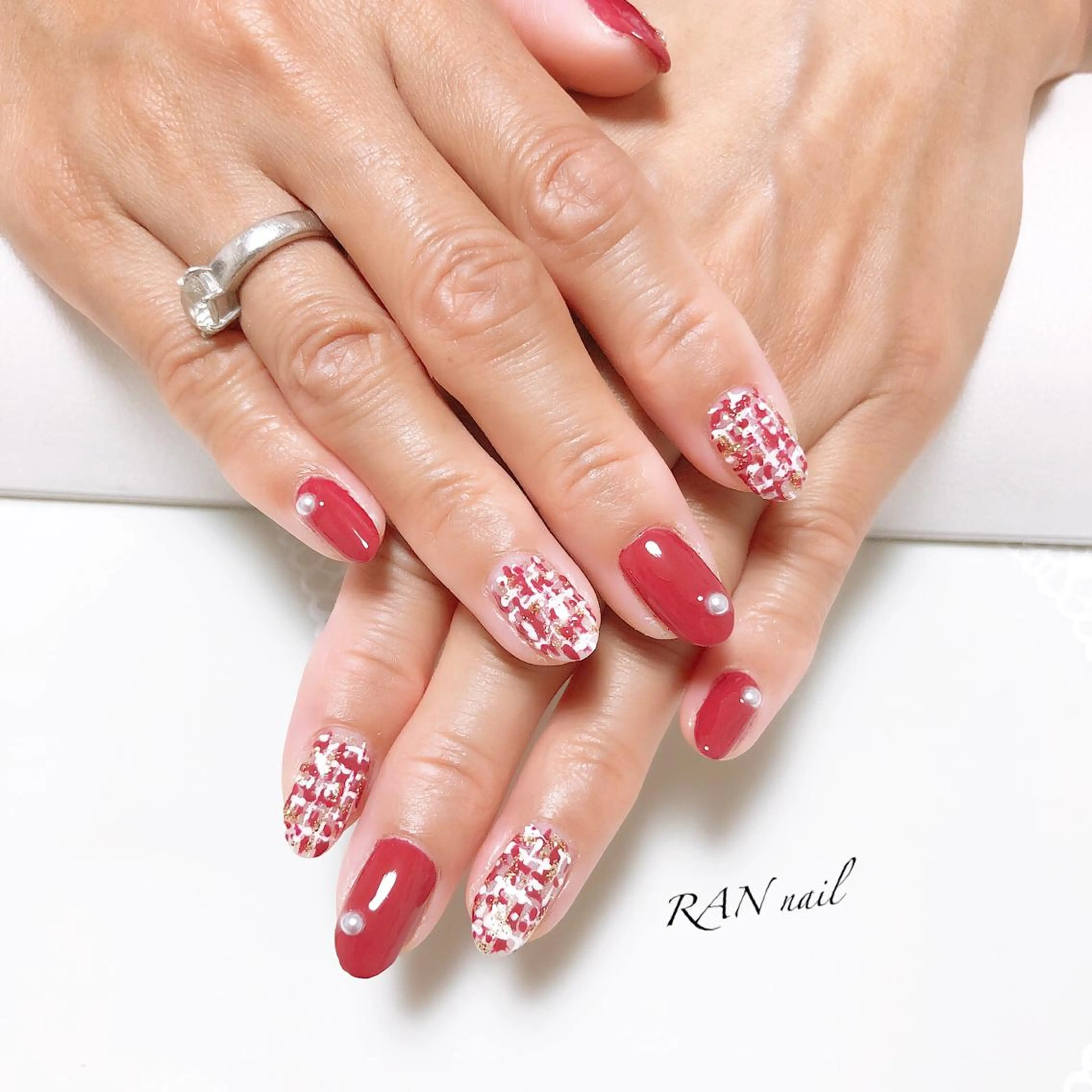 ネイル フットネイル オフィスネイル 赤色 シンプルネイル ツイードネイル ハンドネイル フットネイル RAN nailのネイルデザイン