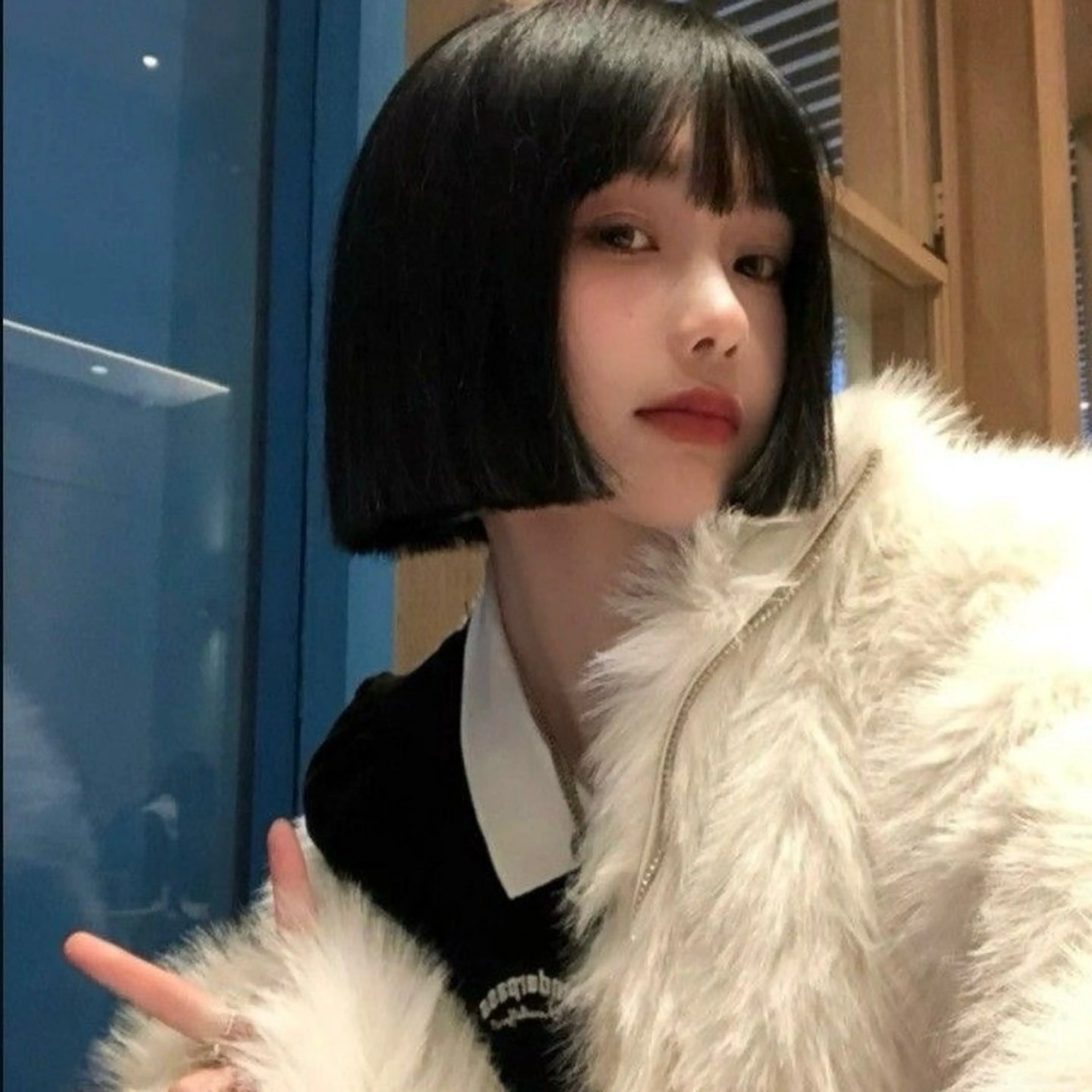 ミディアム カラー 切りっぱなしボブ ショートボブ ボブレイヤー ボブ 顔まわりレイヤー nonoka オリーブ/レイヤーのヘアスタイル