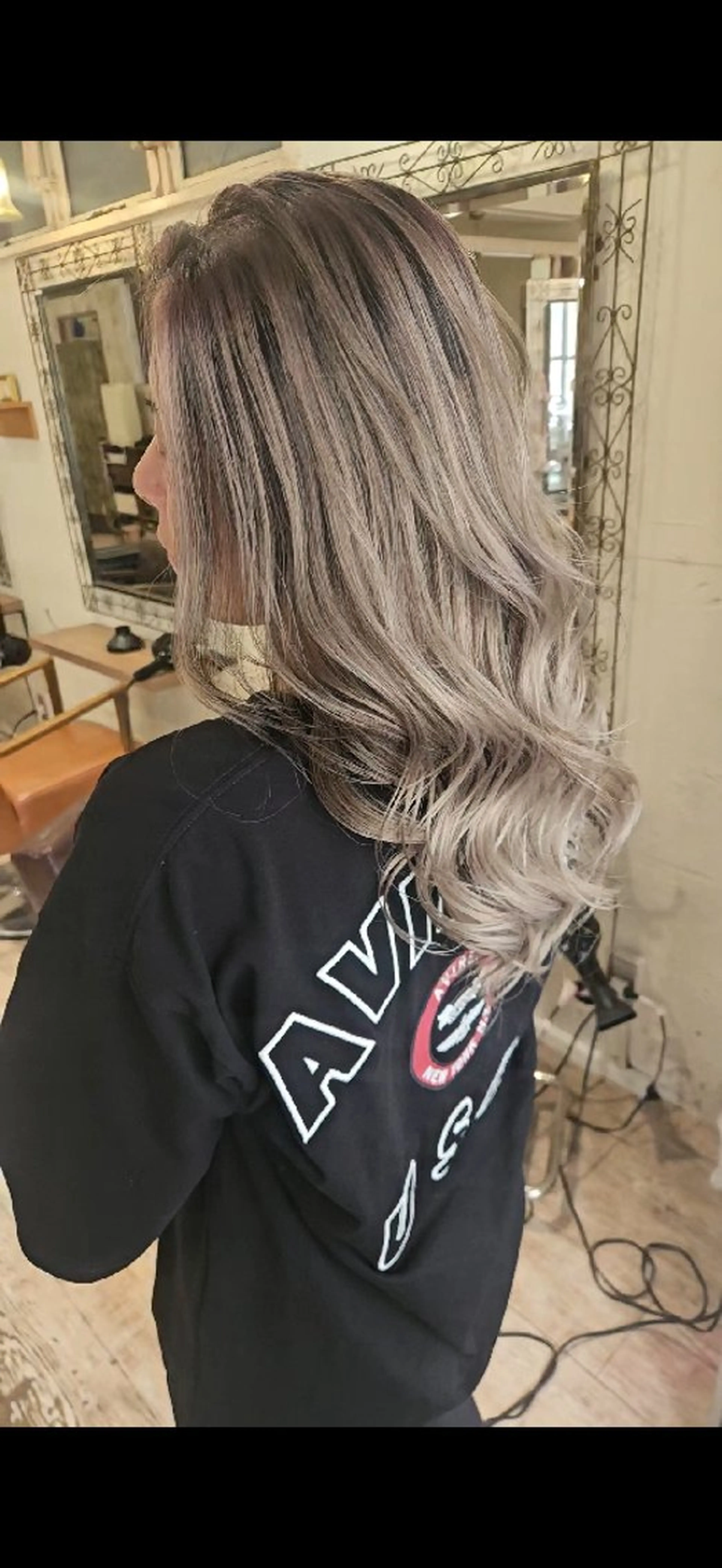 ロング カラー バレイヤージュ ベージュカラー ブリーチ ダブルカラー ハイライトカラー ヘアカラー バレイヤージュ/ ハイライト/大内格のヘアスタイル