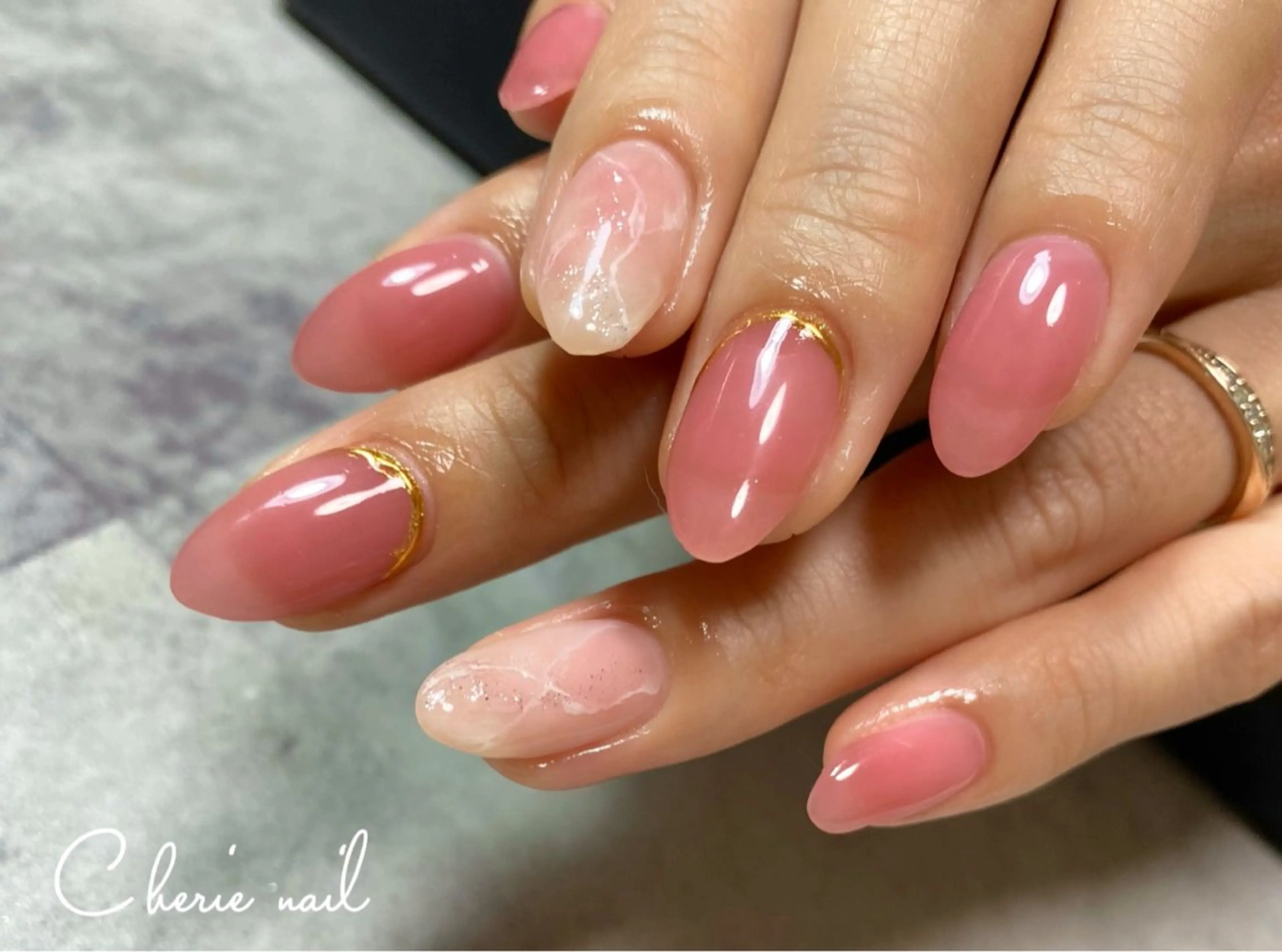 ネイル ジェルネイル 大理石ネイル(マーブル) ミラーネイル ニュアンスネイル ピンク ハンドネイル Cherienail yunaのネイルデザイン