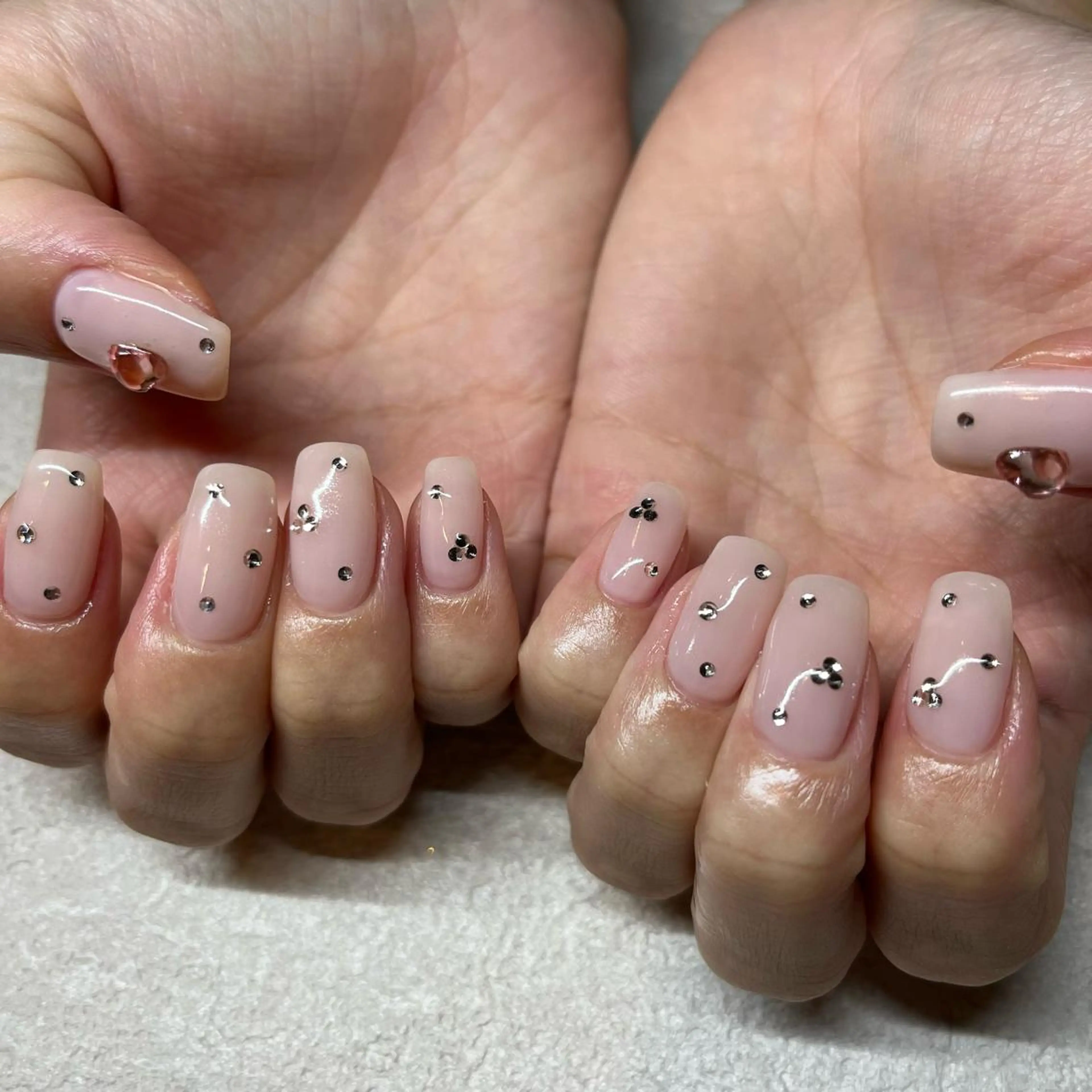 ネイル NORA nail UMEDA MAIのネイルデザイン
