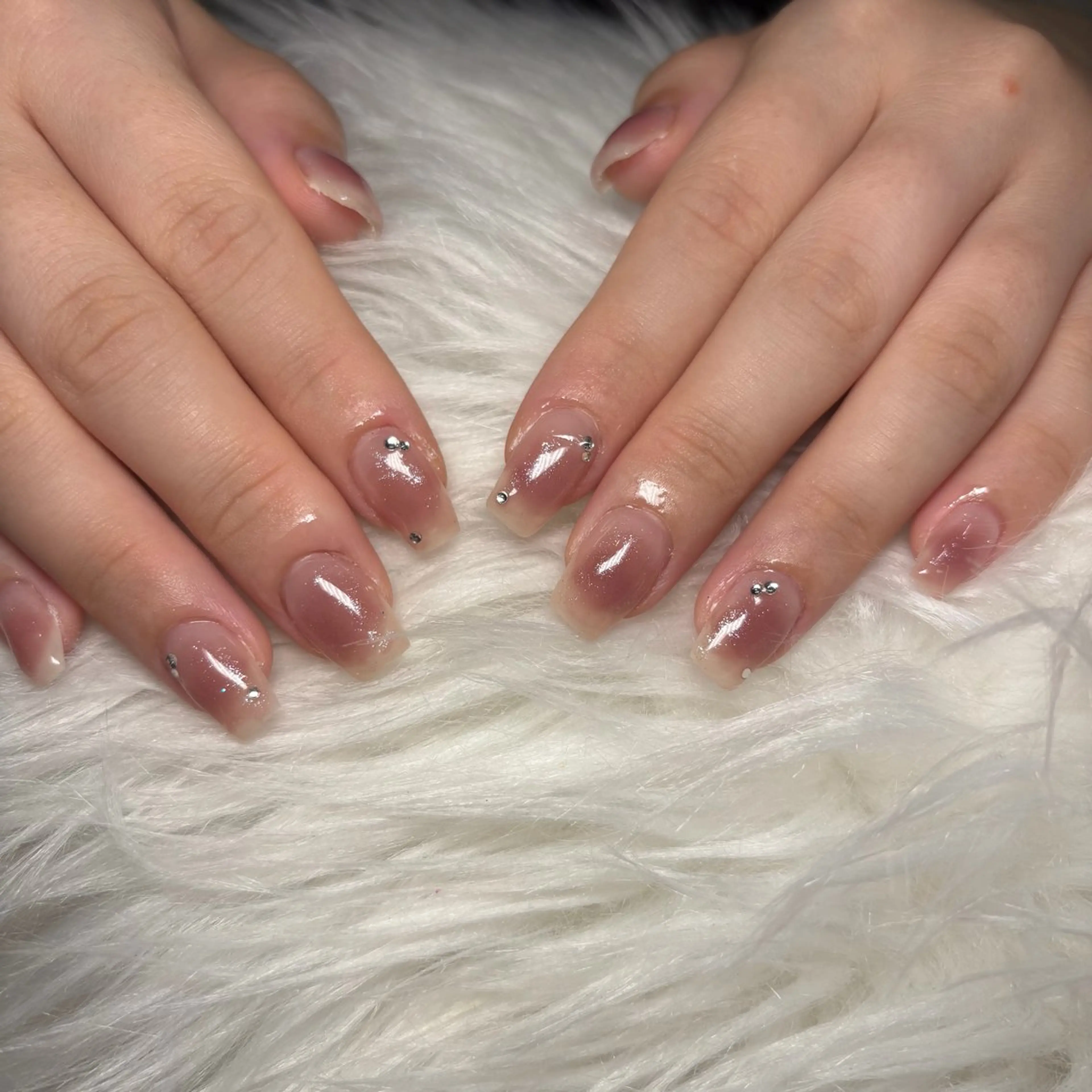 ミディアム ハンドネイル lilivelle KIRARIのネイルデザイン