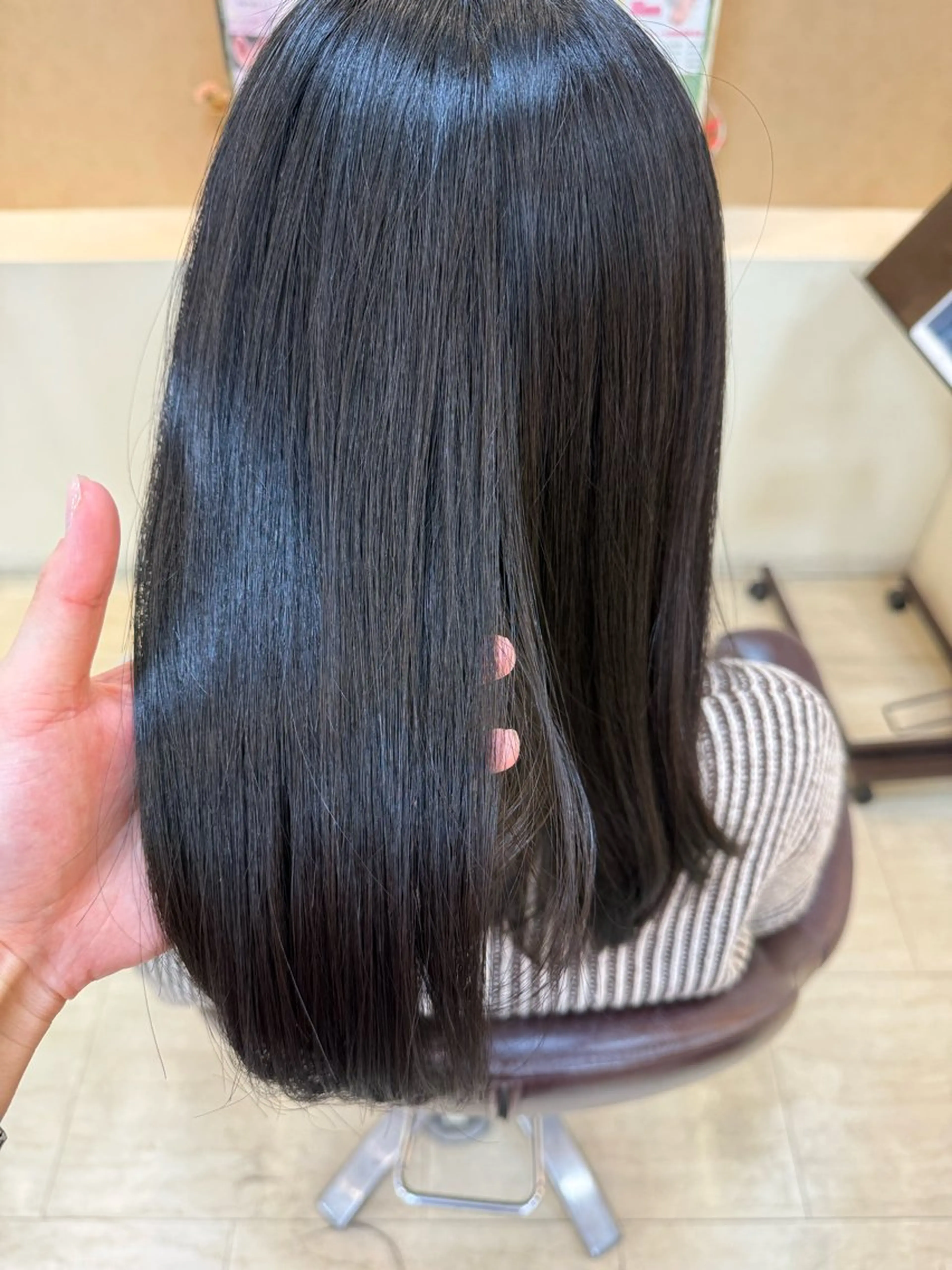 セミロング カット 縮毛矯正 早﨑 映天のヘアスタイル