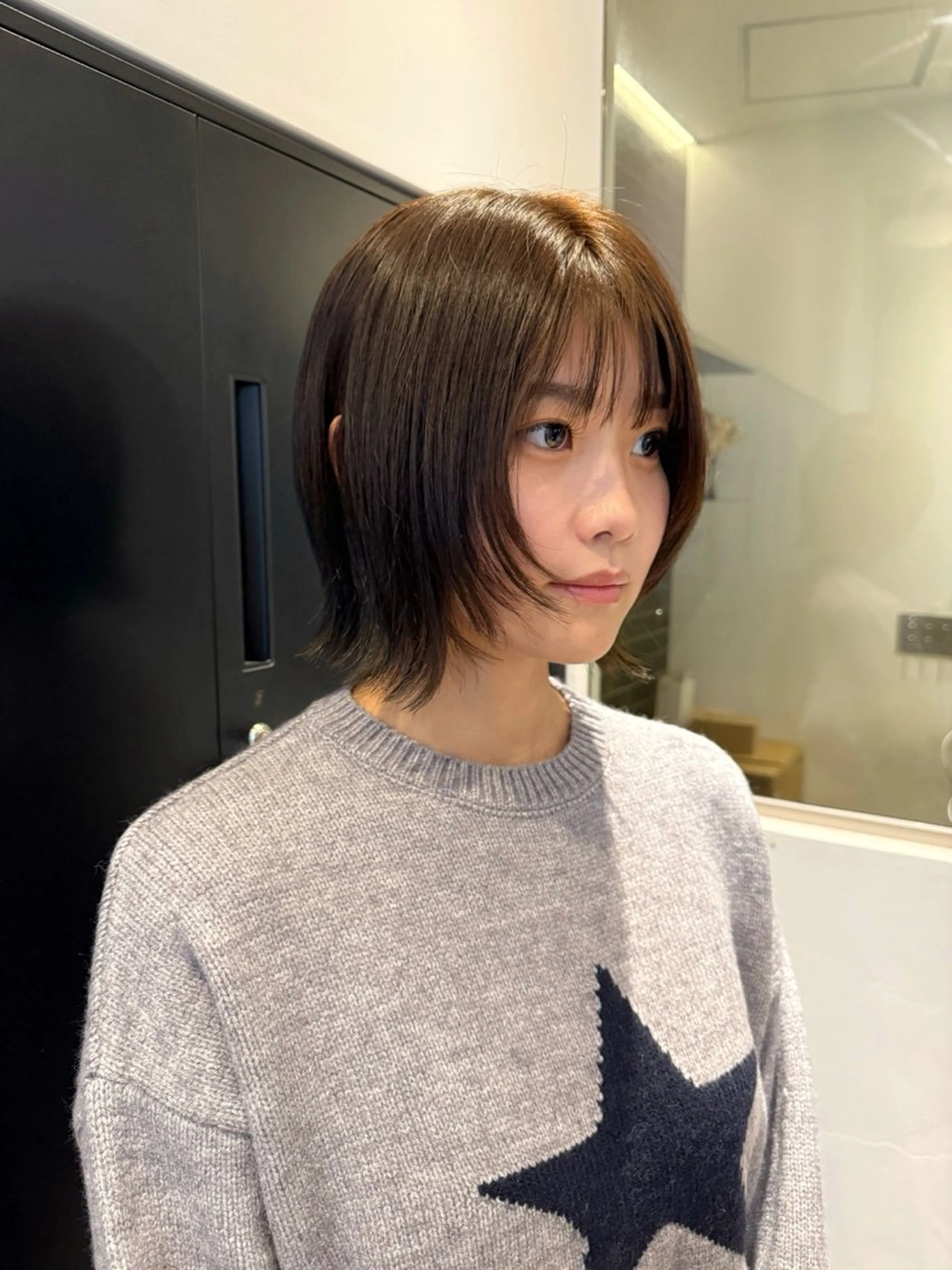ミディアム 顔まわりレイヤー レイヤーカット 須藤　優真 切りっぱなしボブのヘアスタイル