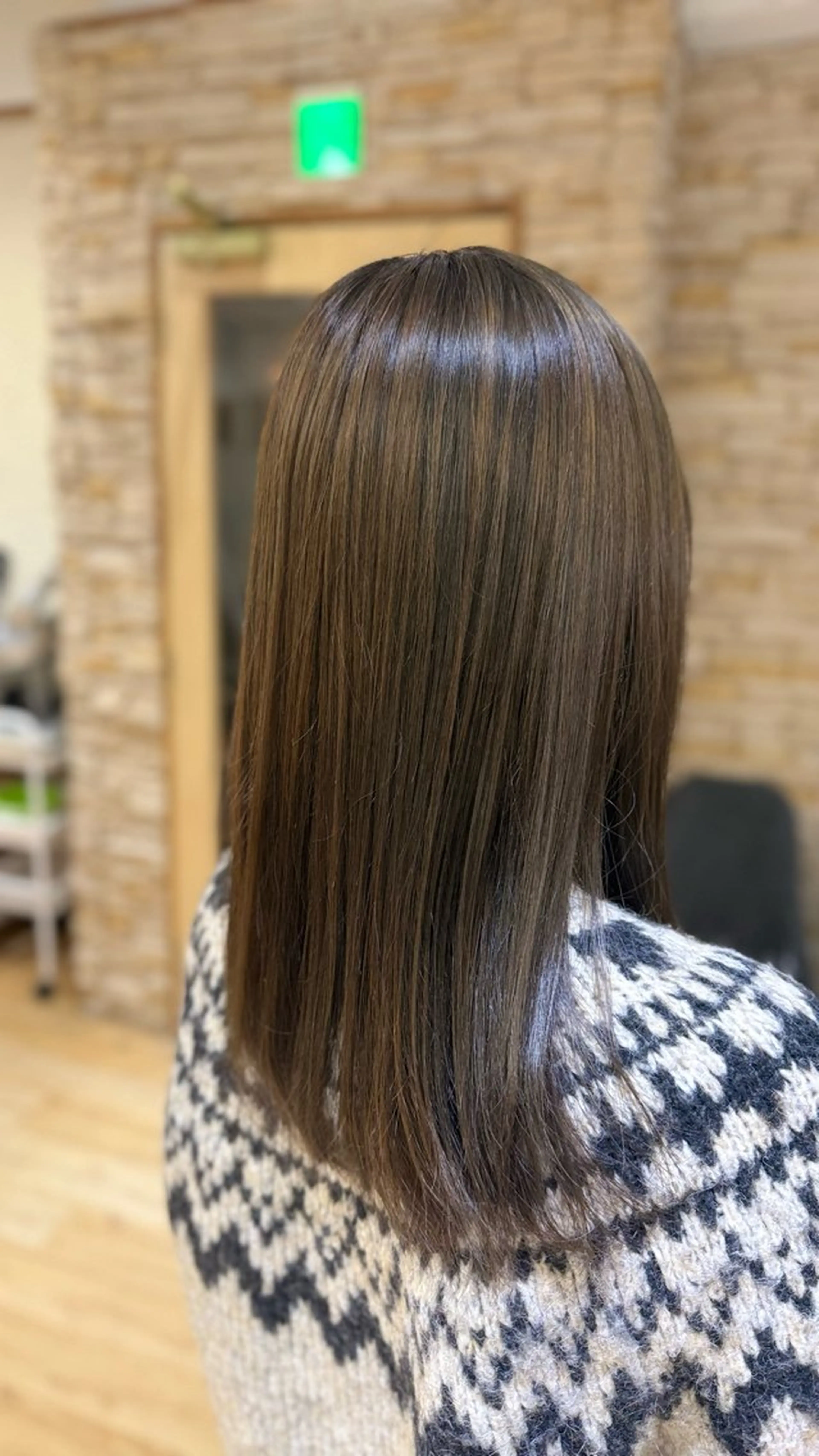 ロング ヘアカラー AROMA hair トウマのヘアスタイル