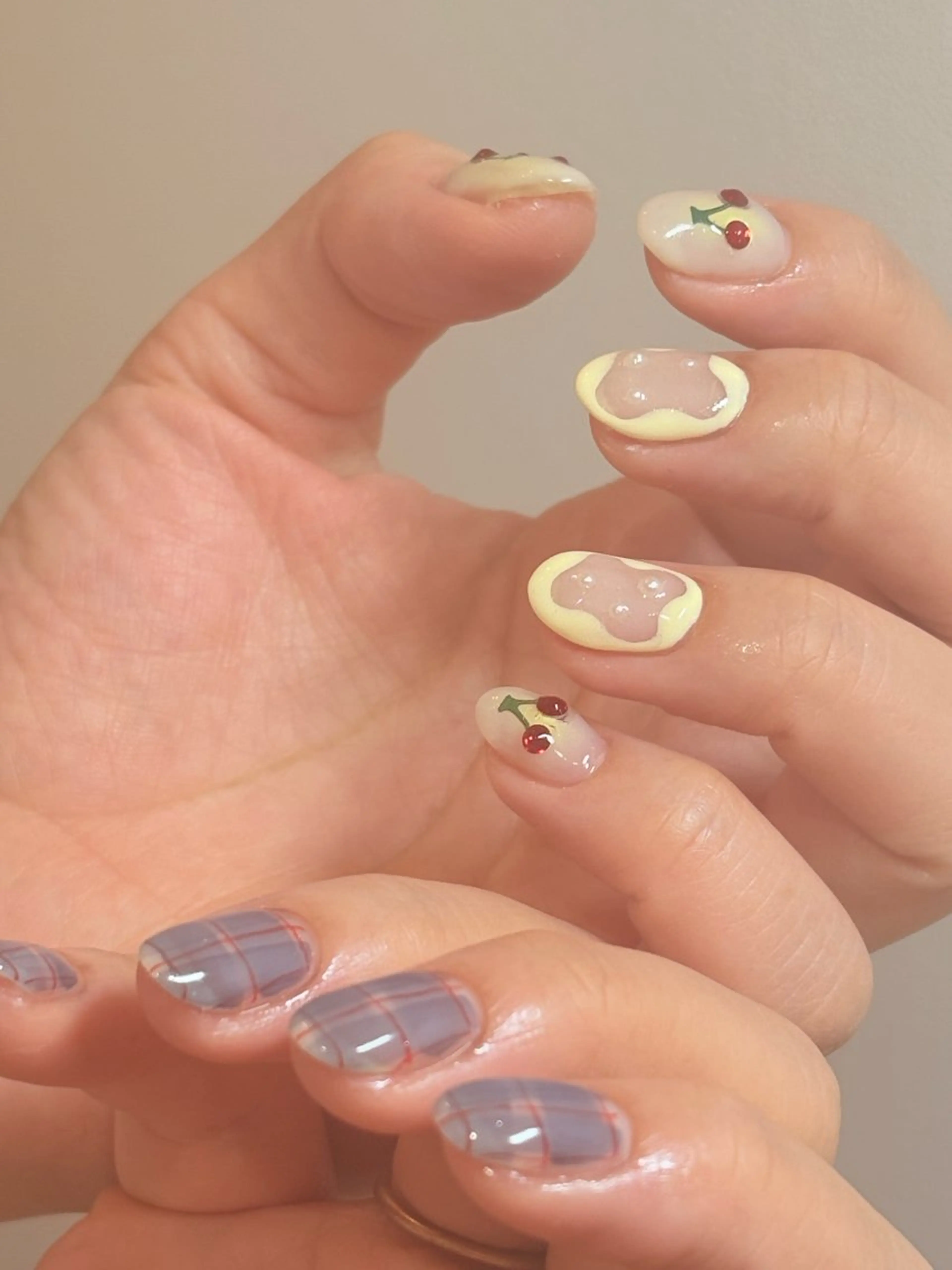 ネイル ハンドネイル she saw me / shokoのネイルデザイン