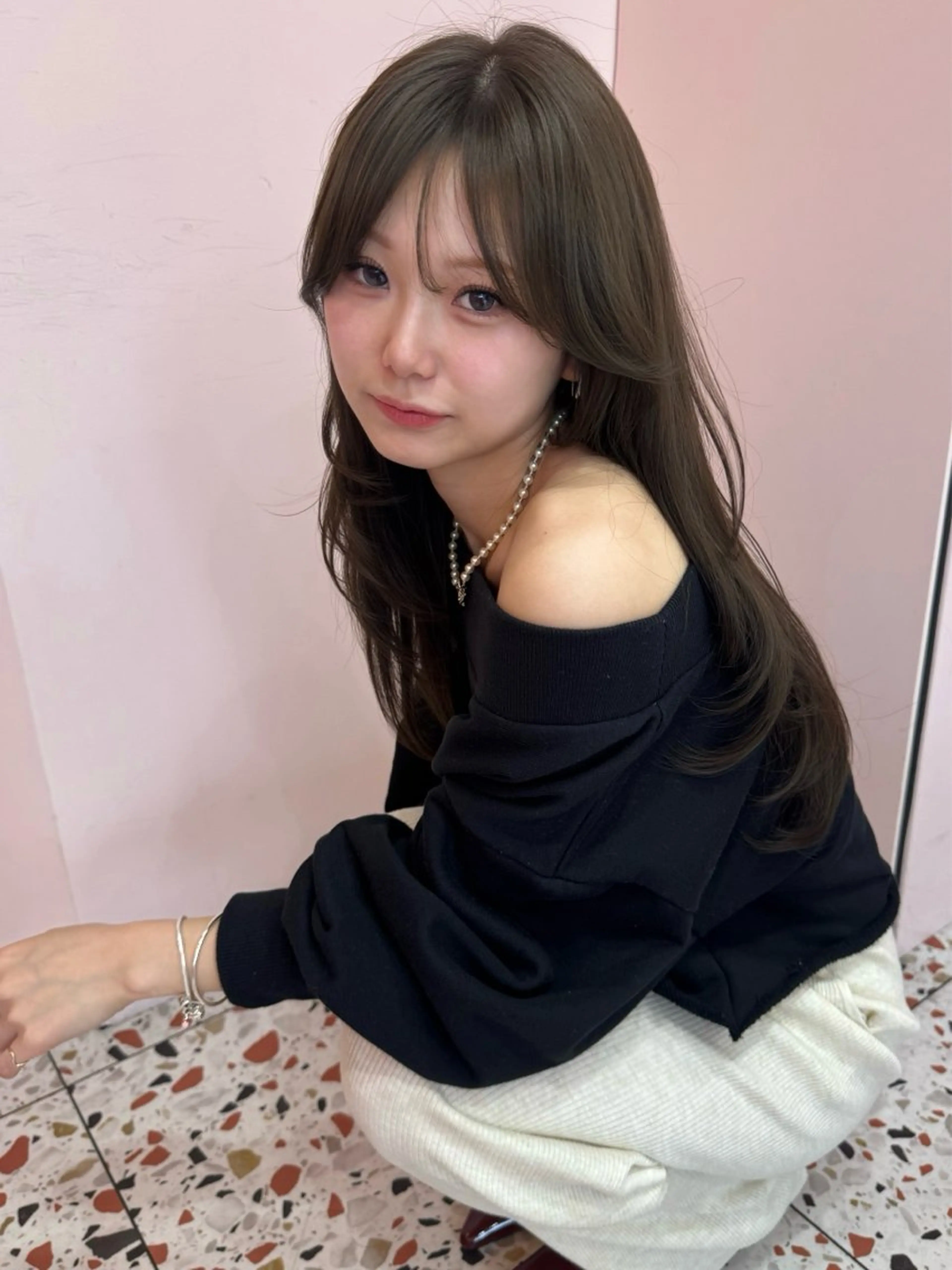 ロング 切りっぱなしボブ チョコレートブラウン ボブ くびれヘア 韓国風ヘア カット ヘアカラー トリートメント 顔周り/透明感カラー REINA𓍯のヘアスタイル