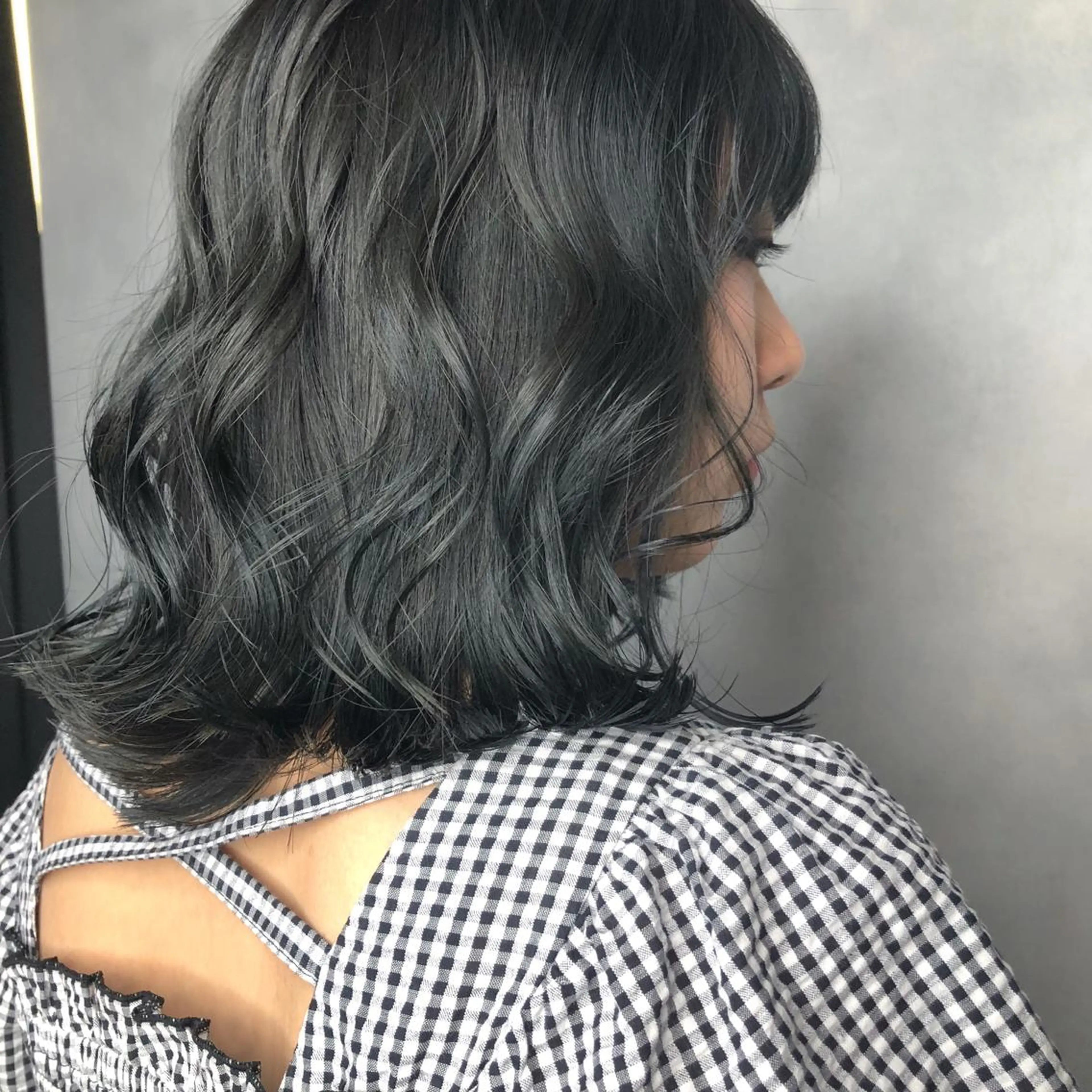 ミディアム カラー アディクシーカラー アッシュ ブリーチ ブリーチなしカラー ORIKA 美容室のヘアスタイル