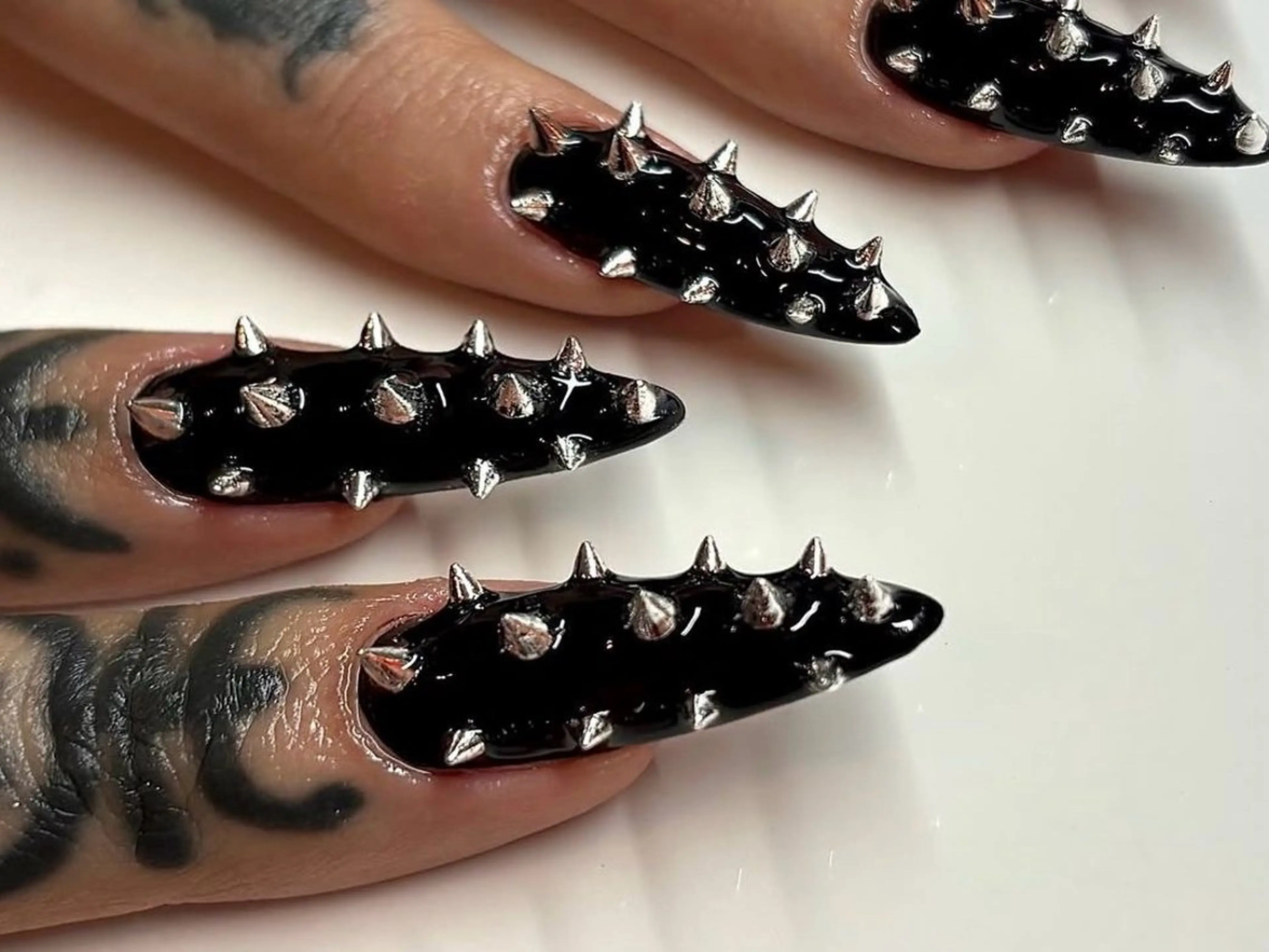 ネイル 長さ出し フットネイル フレンチネイル ジェルネイル ガラスフレンチ 高橋 真央のネイルデザイン