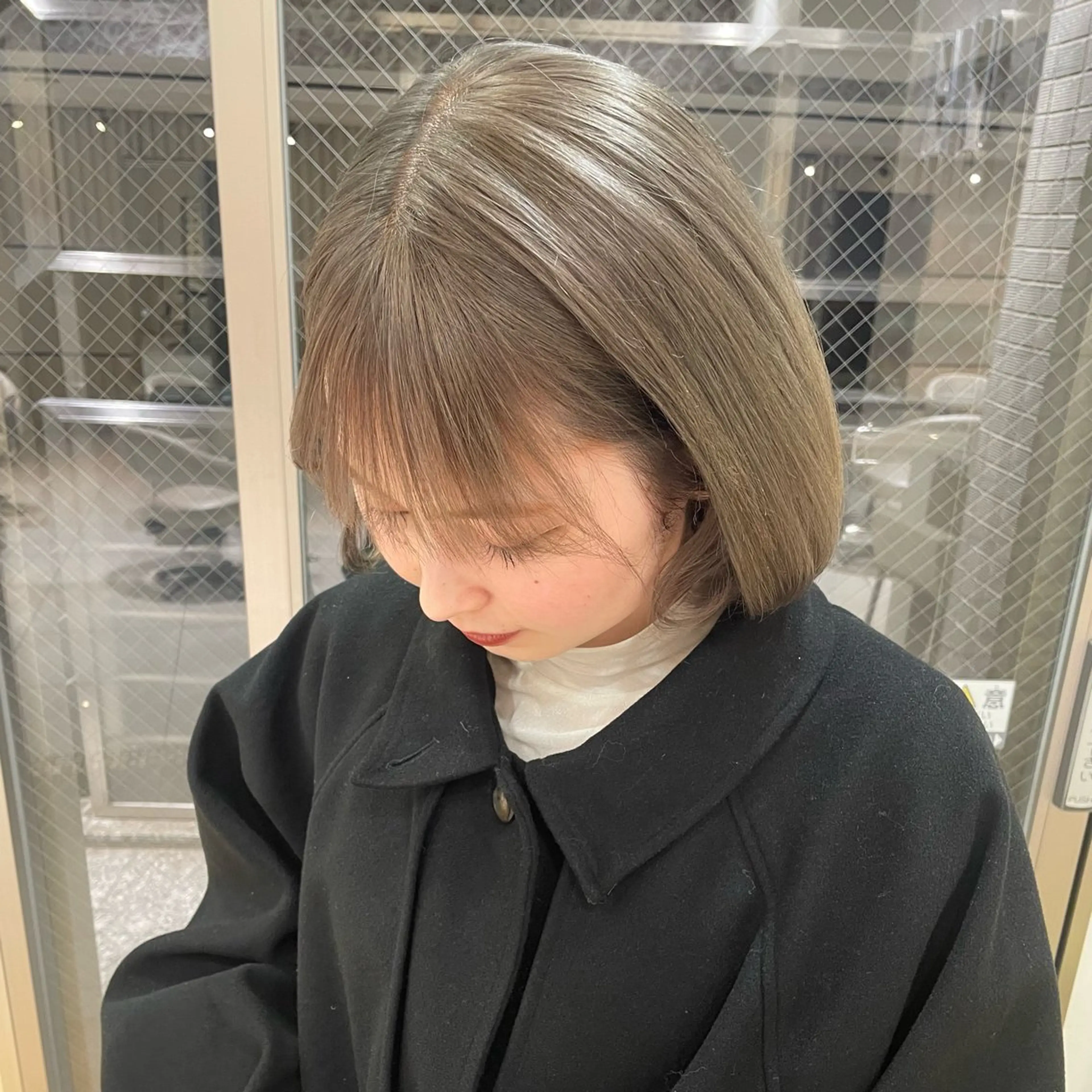 ミディアム まるやま ひなこ/艶髪カラーのヘアスタイル