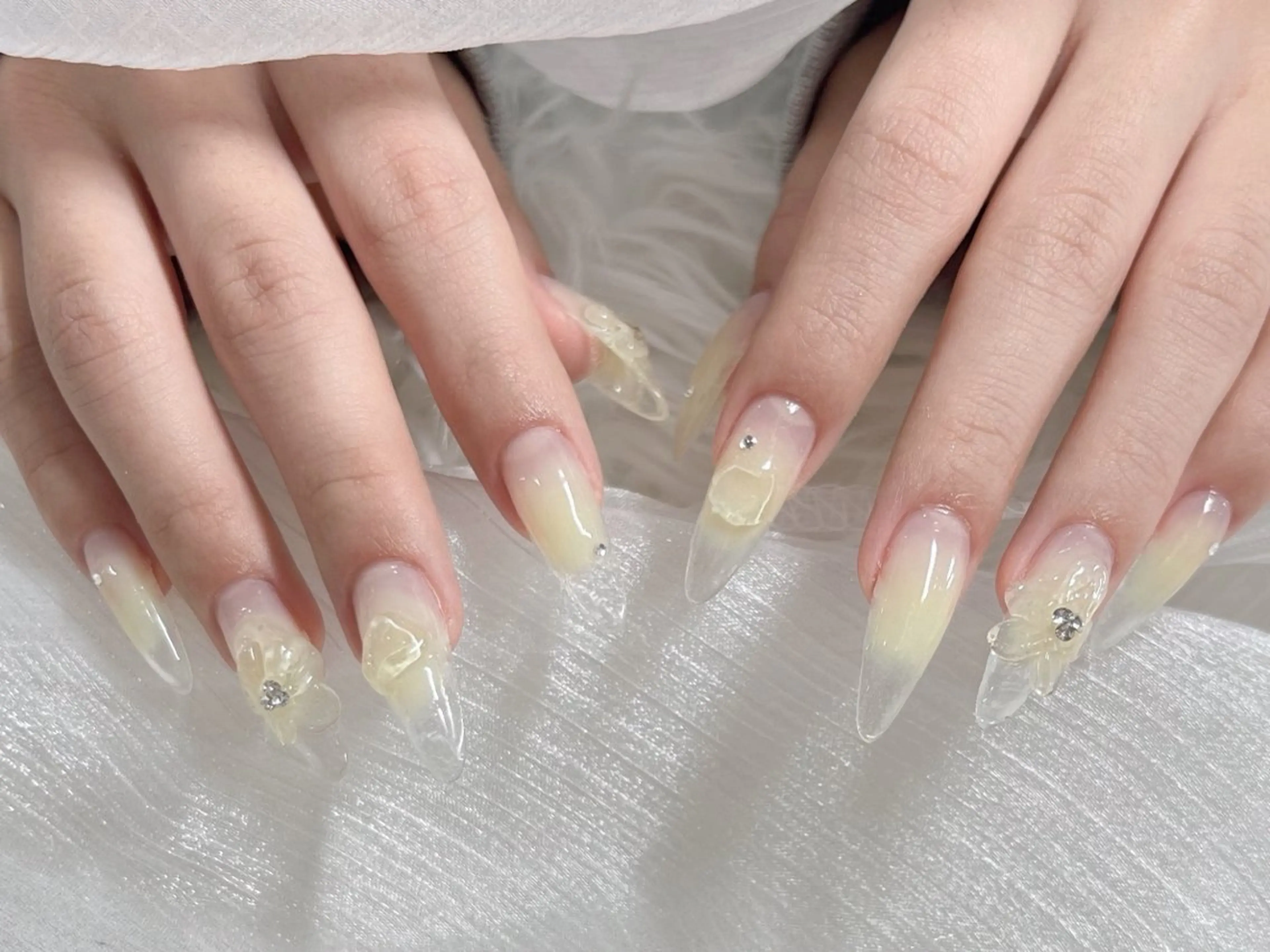 ネイル チークネイル クリアネイル 夏ネイル ハンドネイル FLY Nail Salonのネイルデザイン