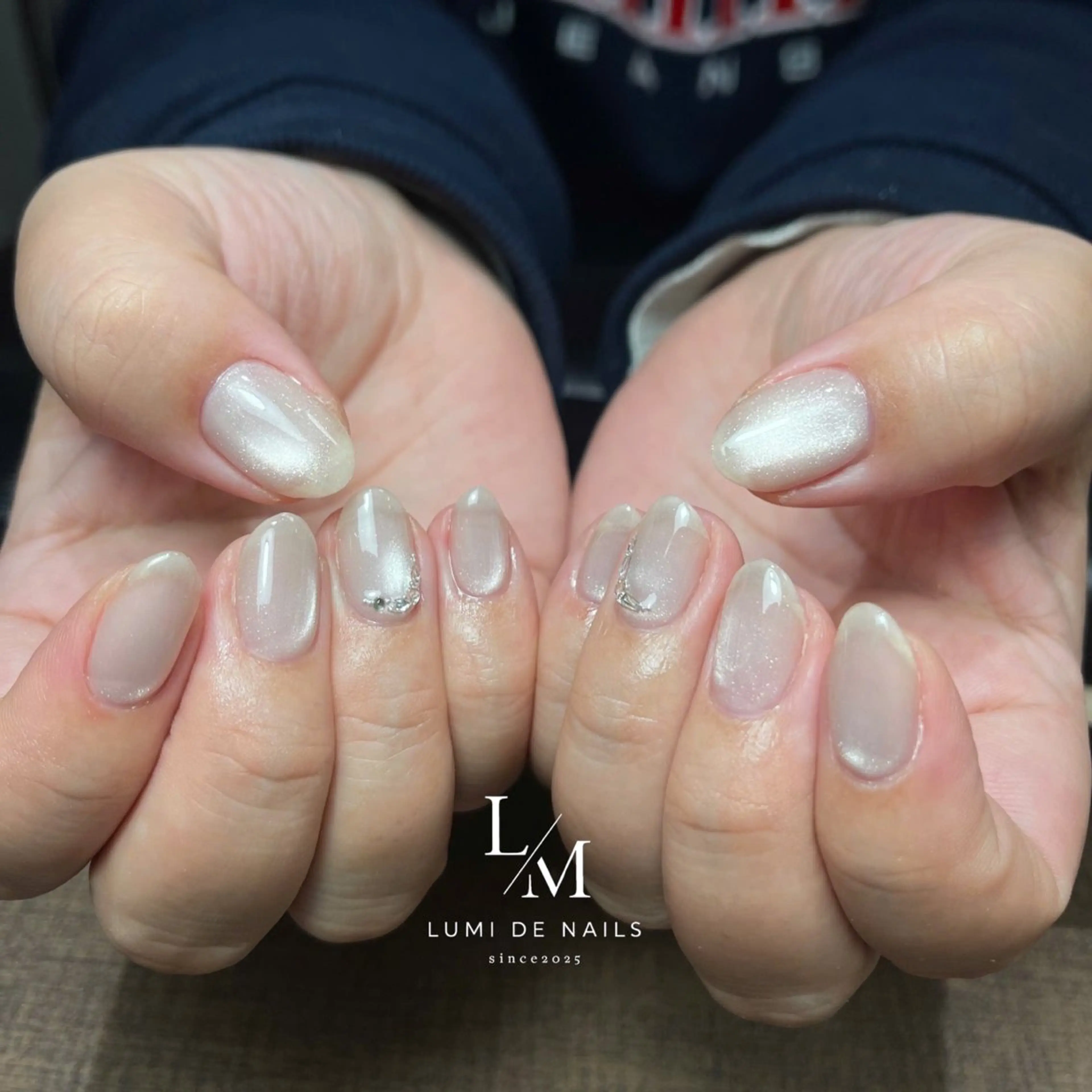 ネイル グラデーション ラメ(グリッター) マグネットネイル ミラーネイル ニュアンスネイル ハンドネイル Lumi de nailsのネイルデザイン